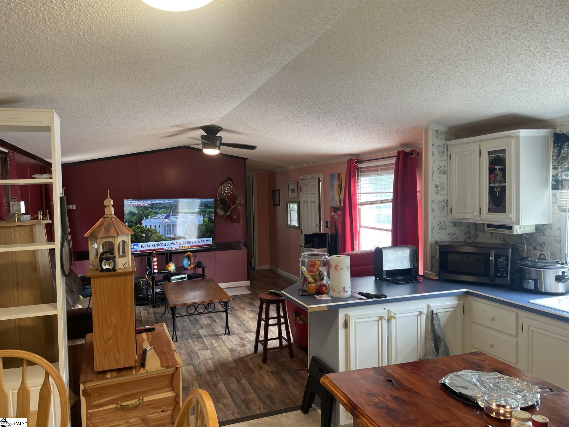 3825 Skippers Lodge Road Property Photo 6
