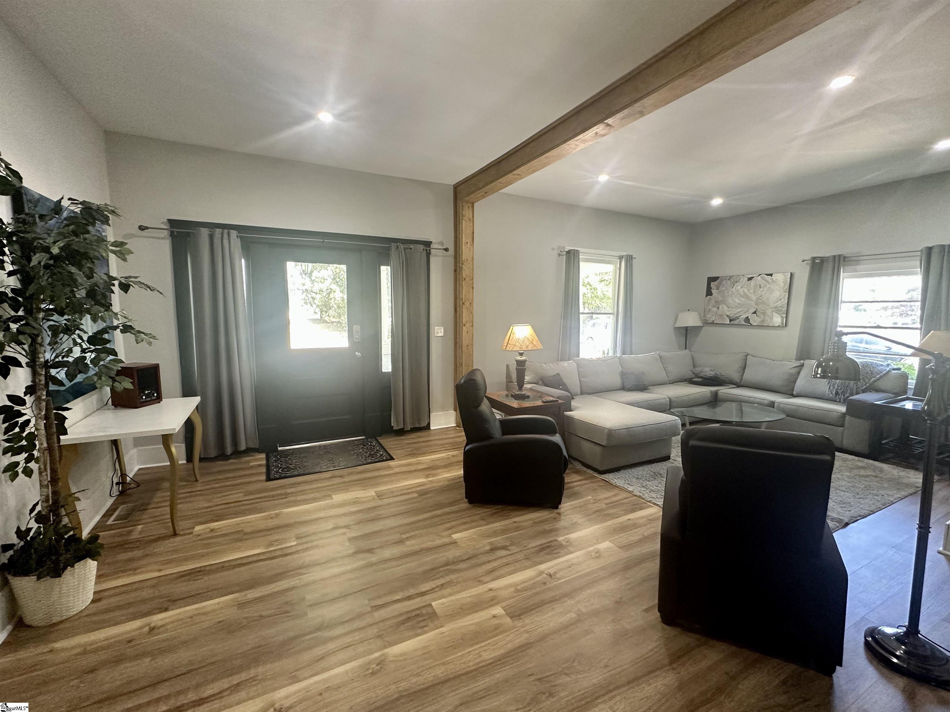 505 W Hayne Street Property Photo 3