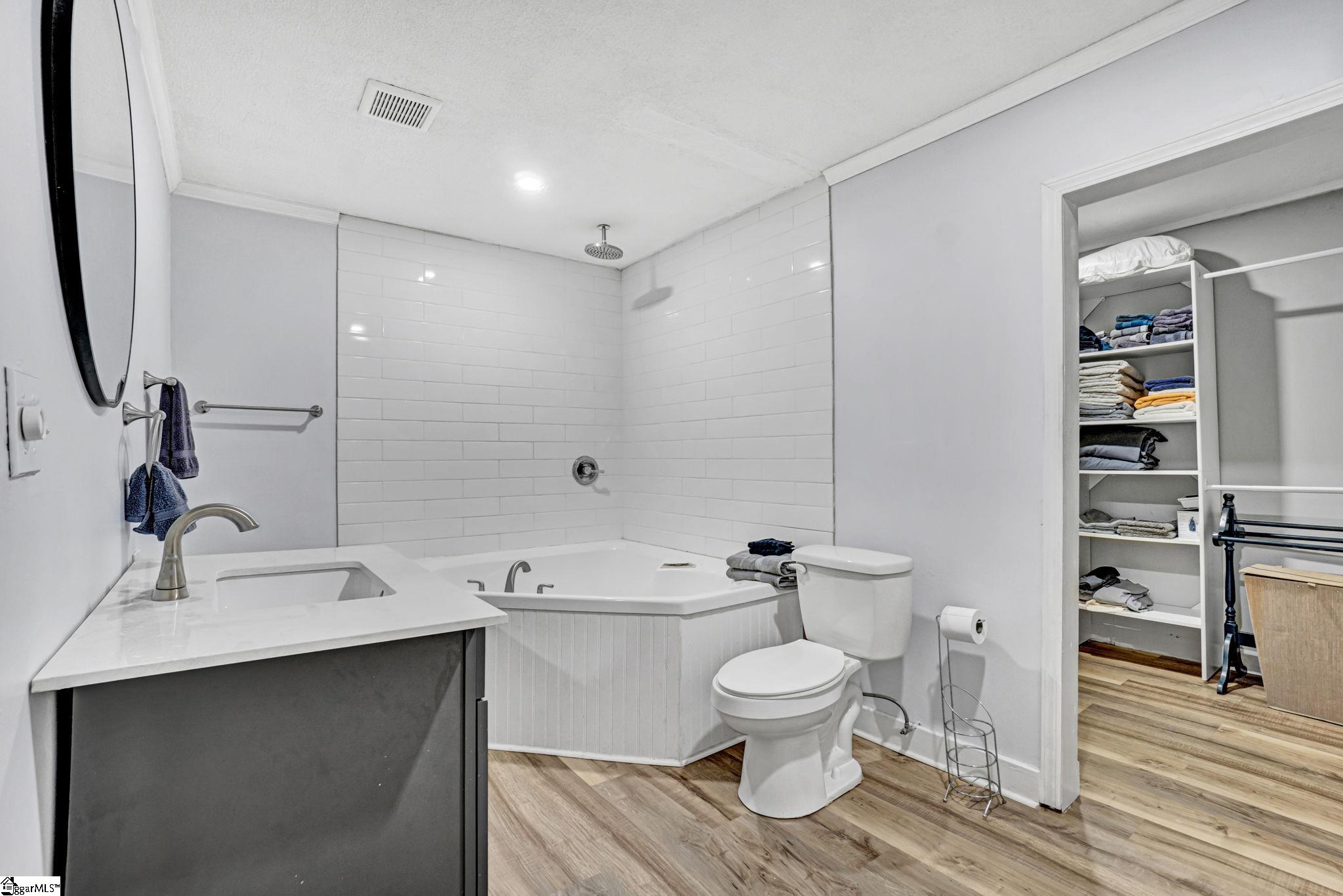 505 W Hayne Street Property Photo 23