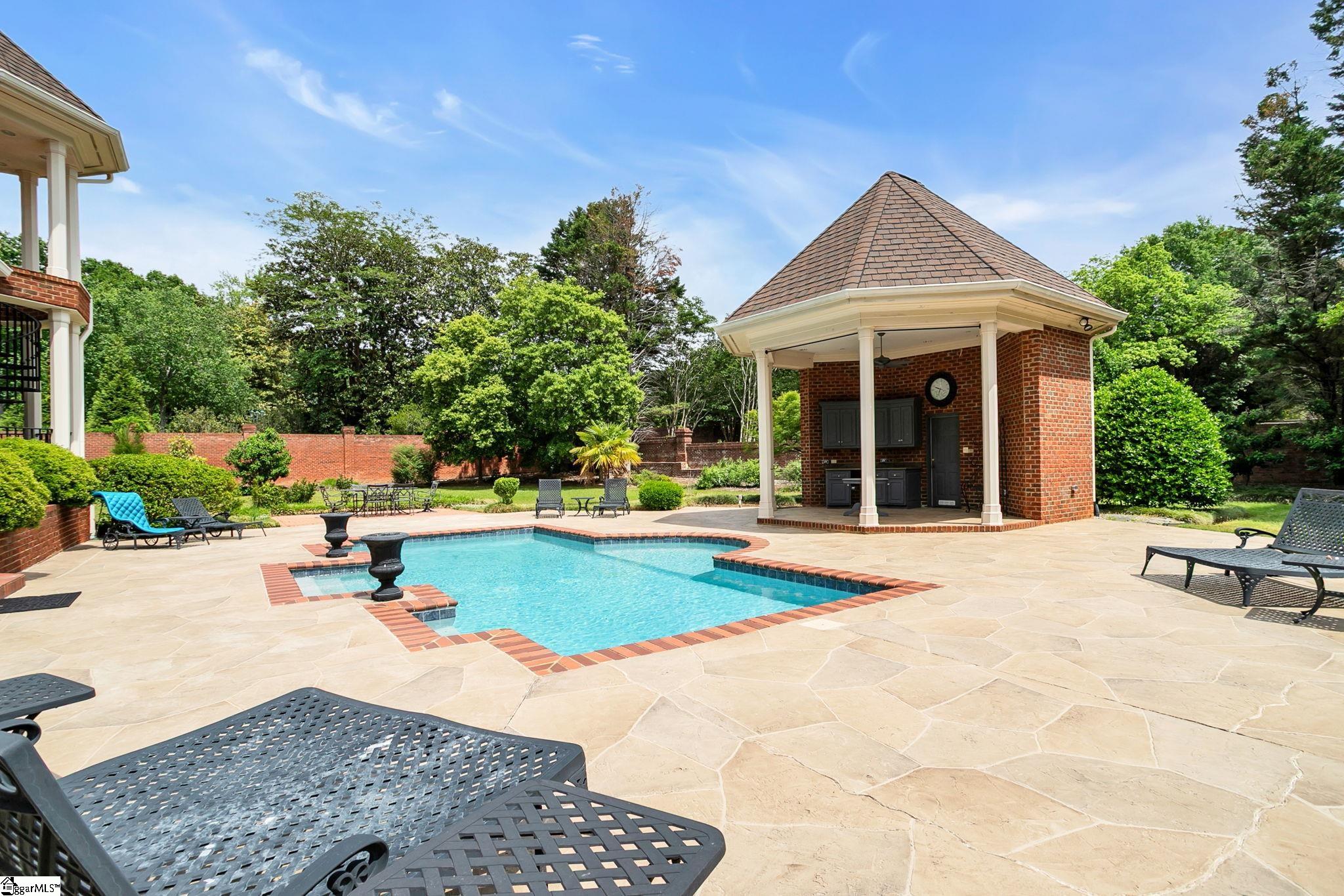 101 Tuscany Way Property Photo 40