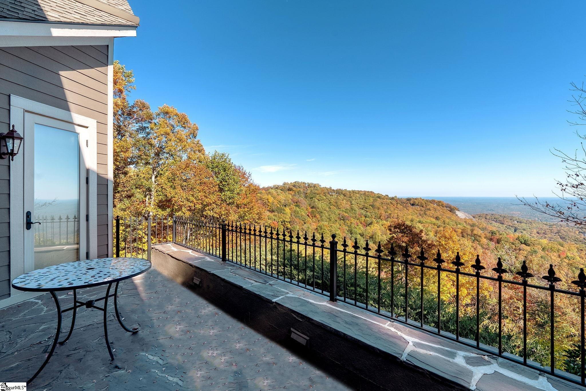39 The Cliffs Parkway Property Photo 22