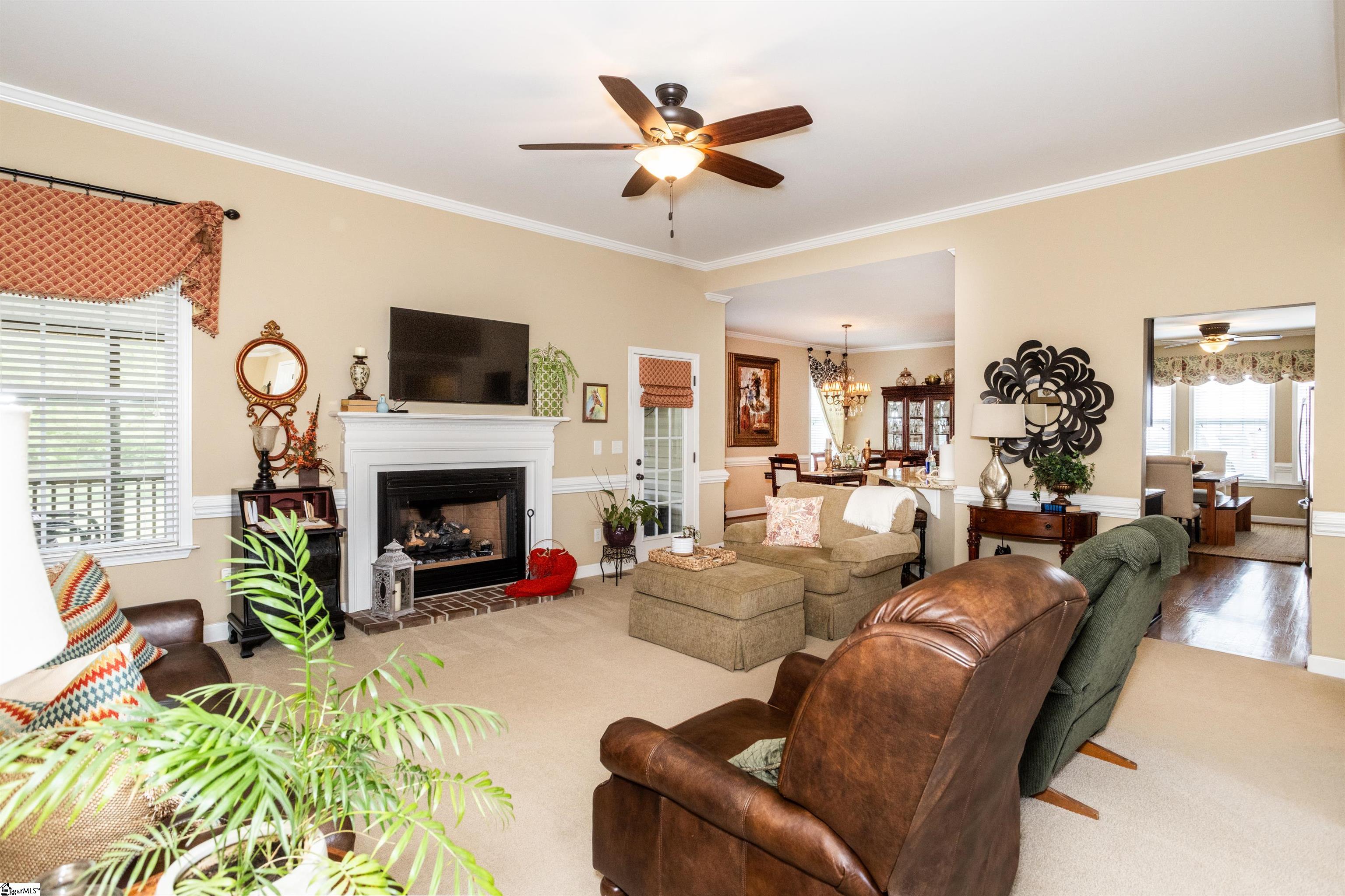 405 Saddlebred Drive Property Photo 8