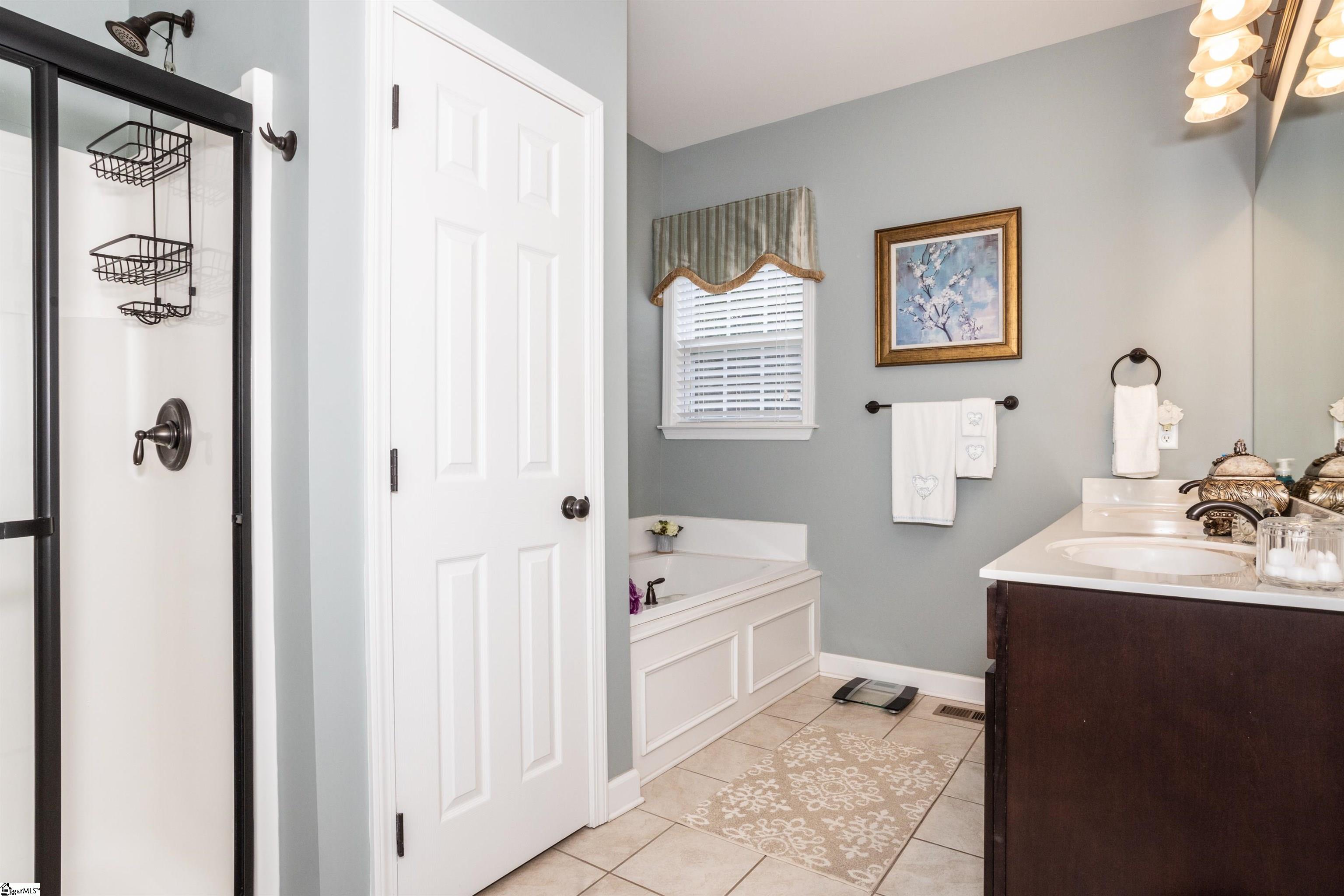 405 Saddlebred Drive Property Photo 27