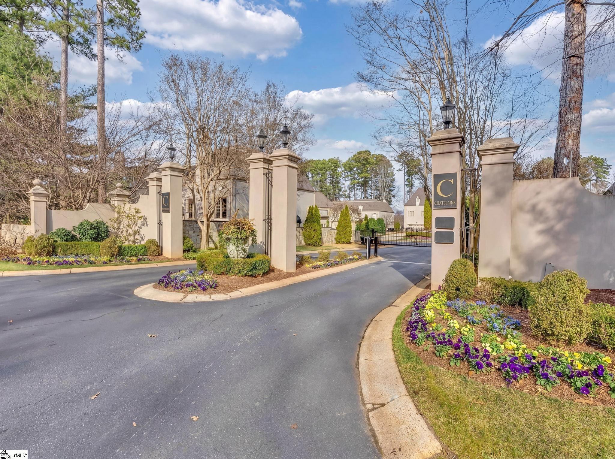 213 Castellan Drive Property Photo 2