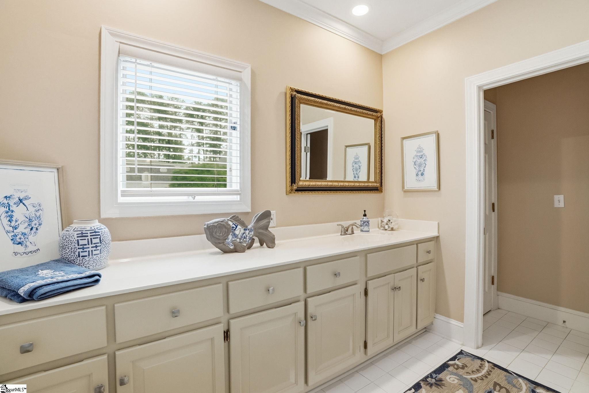 213 Castellan Drive Property Photo 33