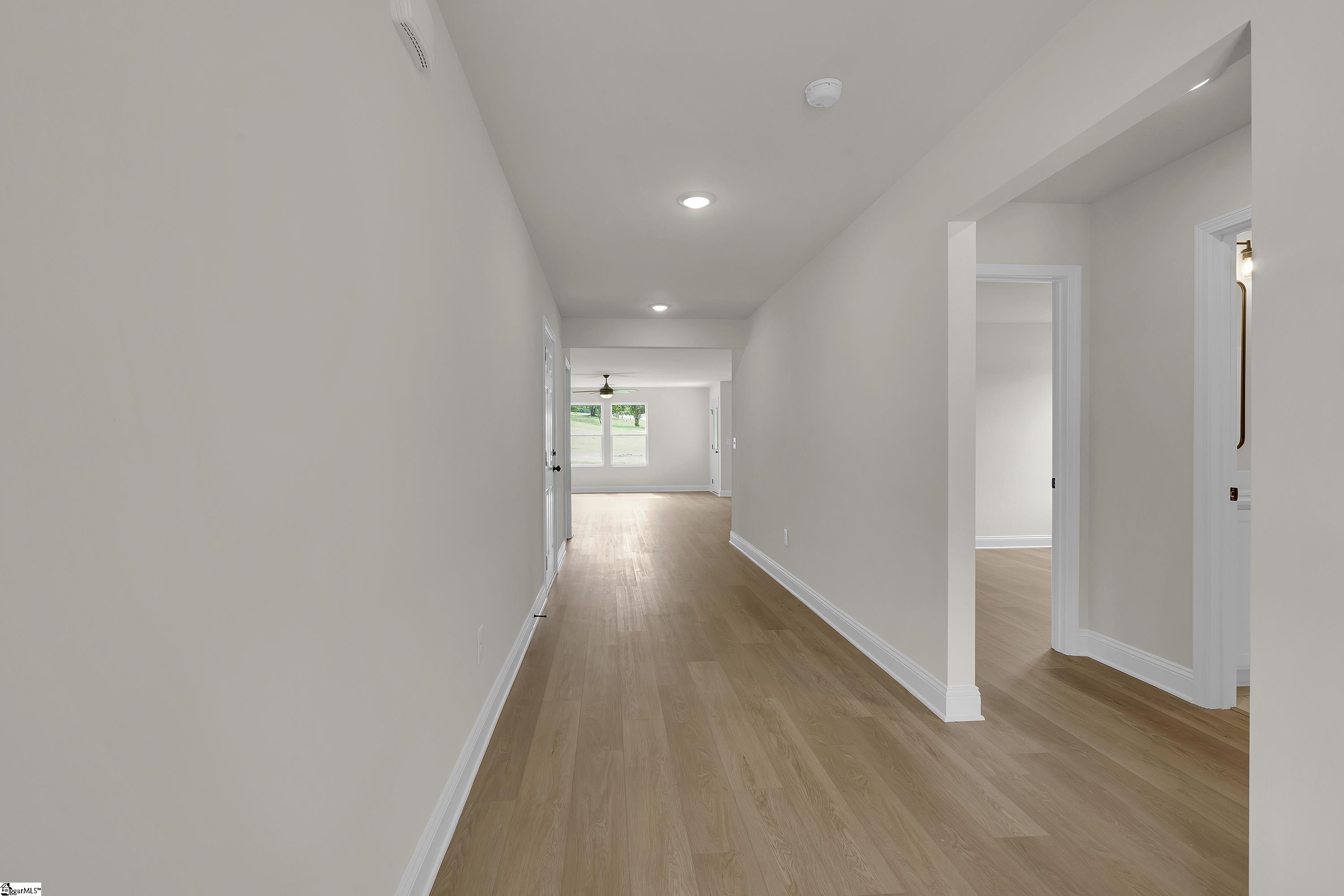 1843 Memorial Drive Extension Property Photo 2