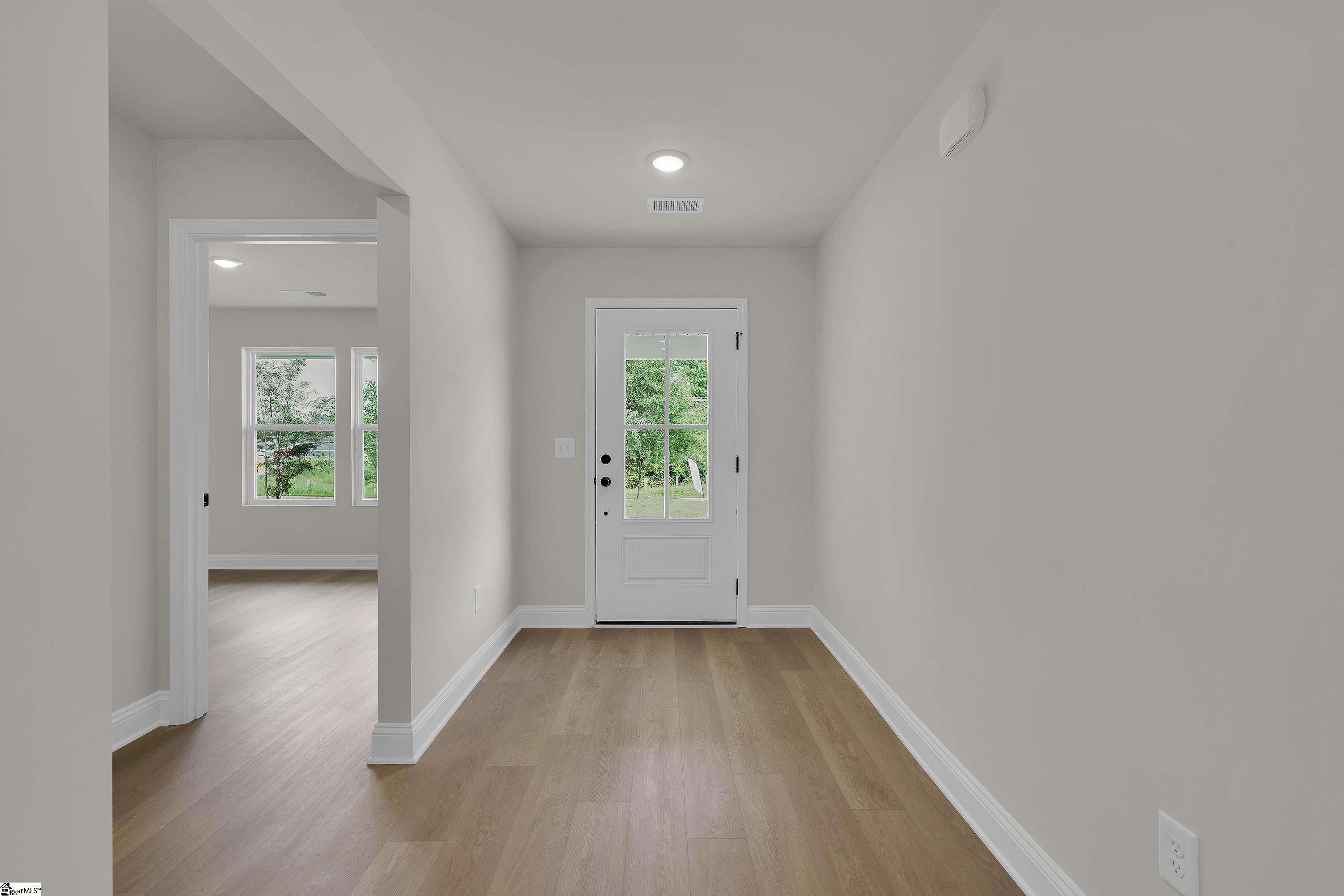 1843 Memorial Drive Extension Property Photo 3