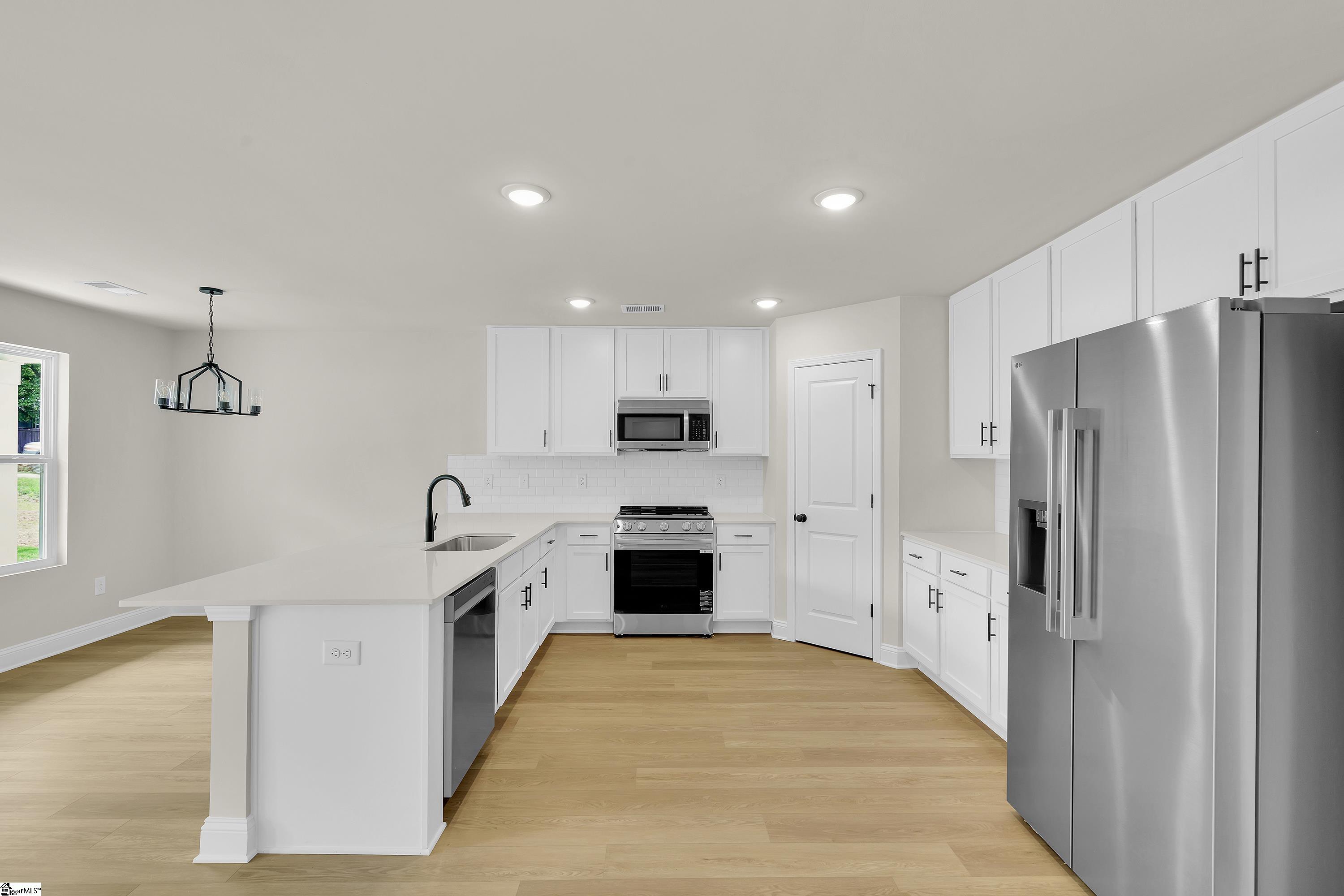 1843 Memorial Drive Extension Property Photo 6