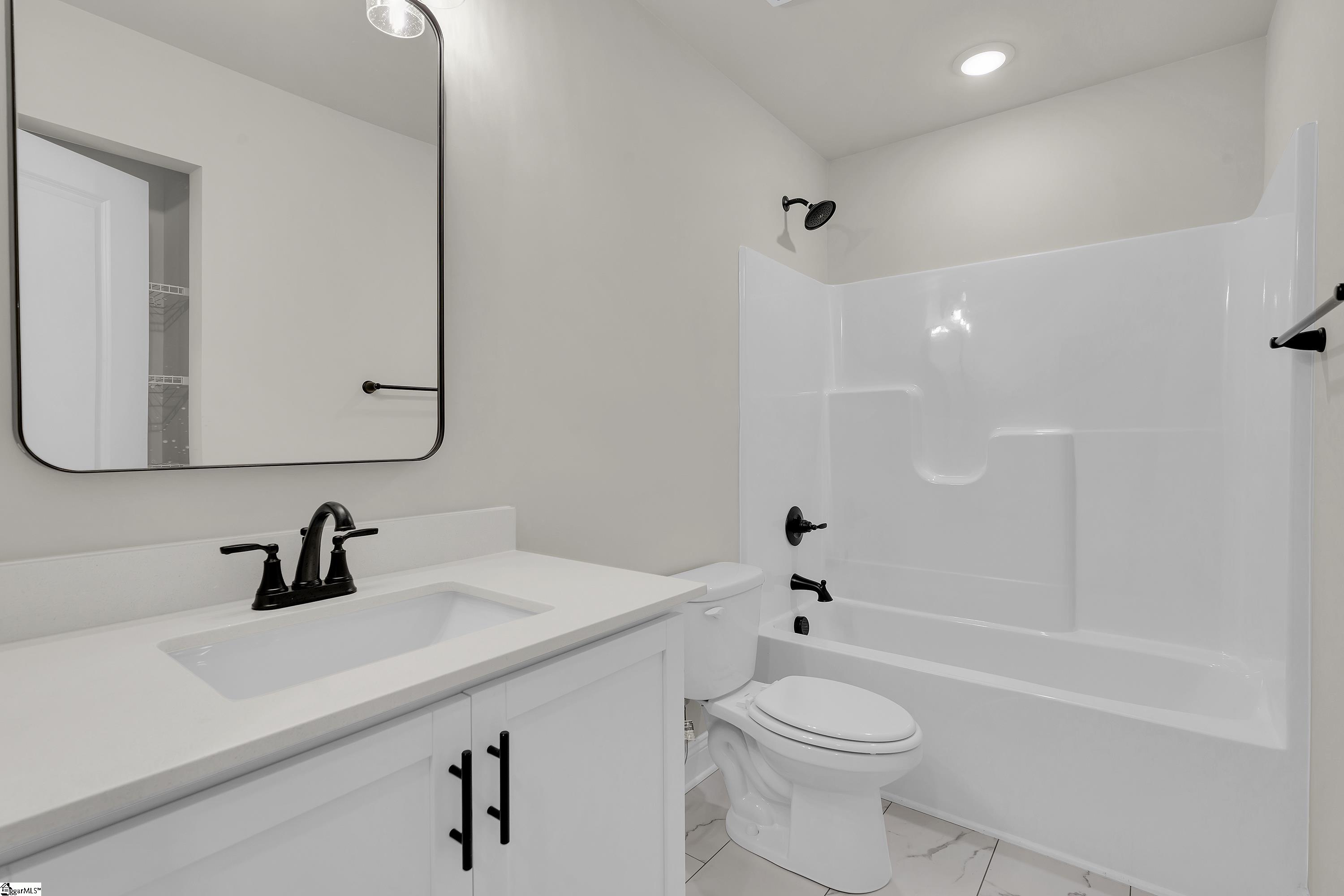 1843 Memorial Drive Extension Property Photo 19