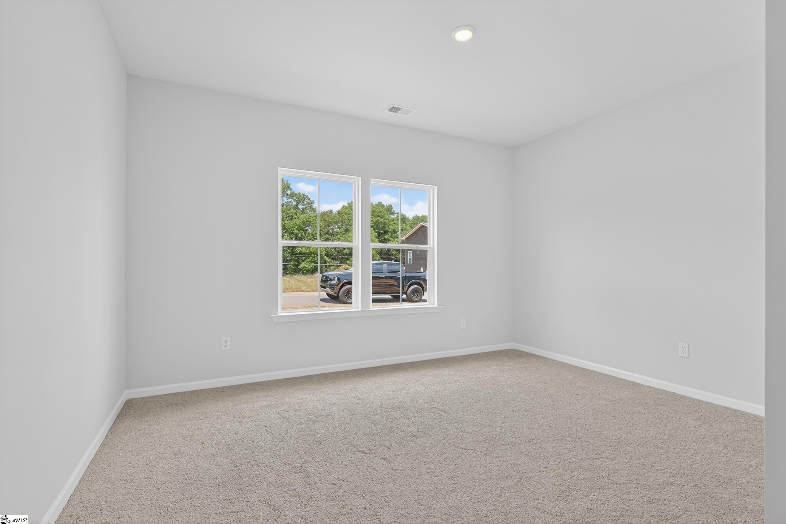 109 White Fields Avenue Property Photo 3