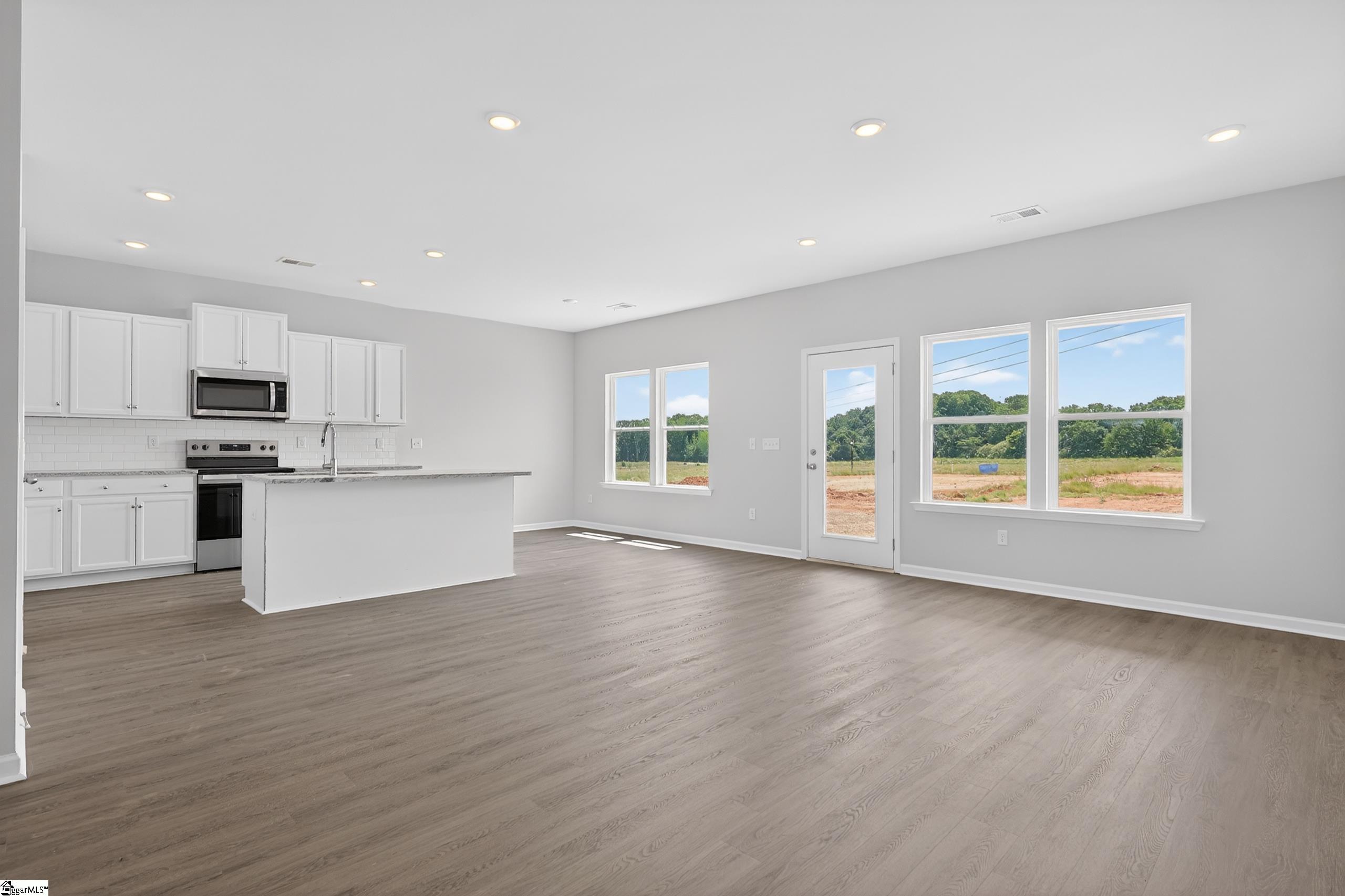109 White Fields Avenue Property Photo 7