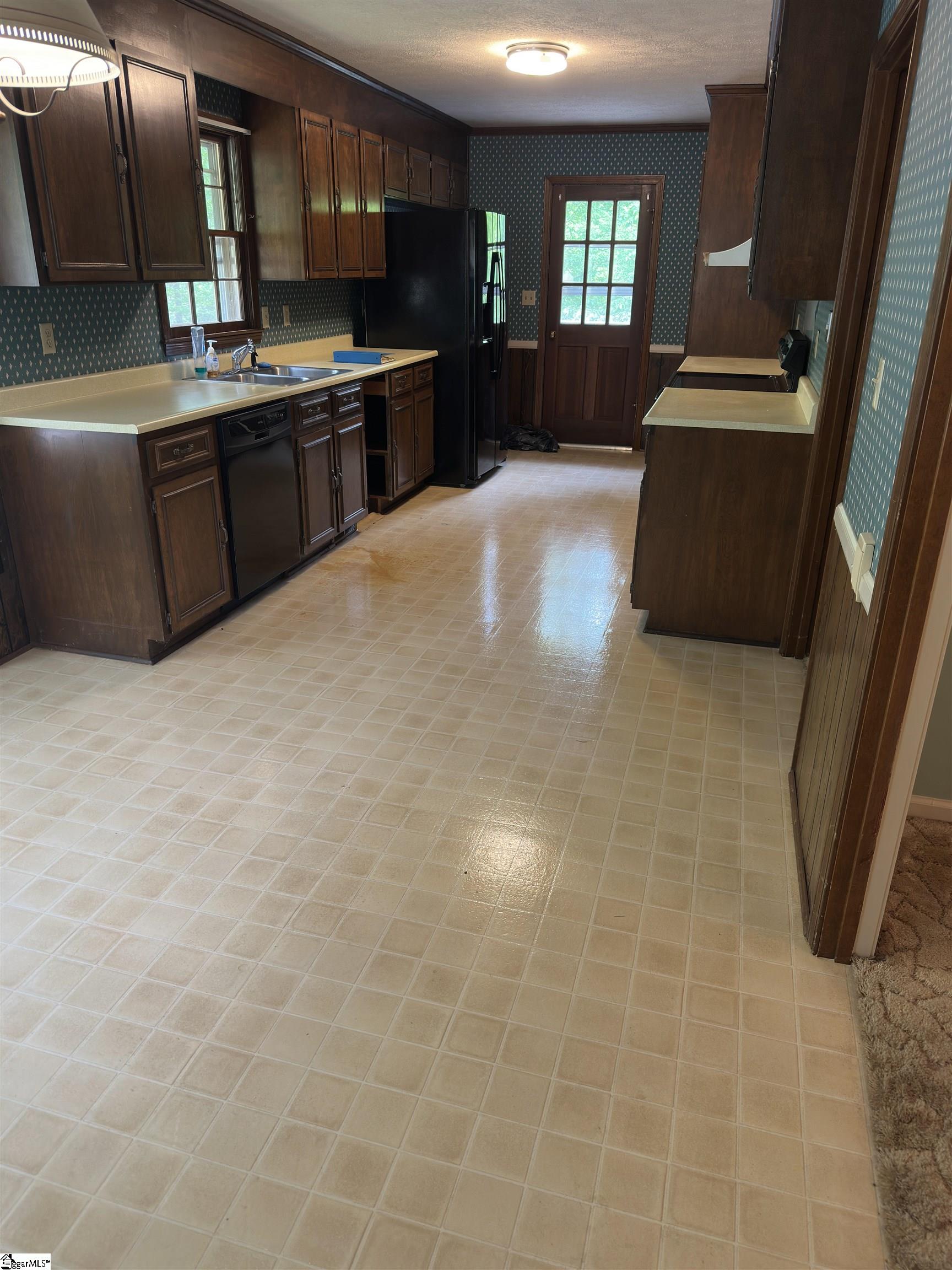 142 Millbrook Circle Property Photo 14