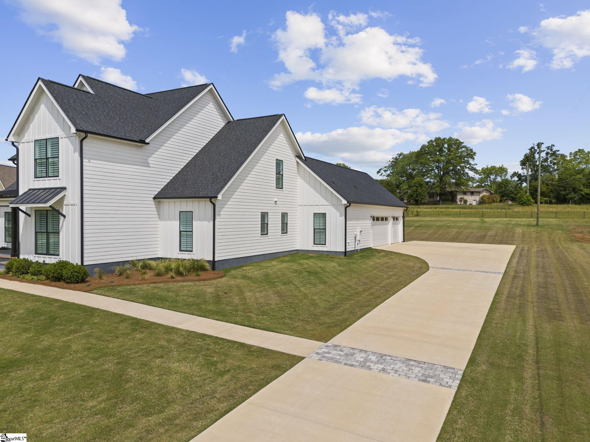 402 Old Batson Road Property Photo 6