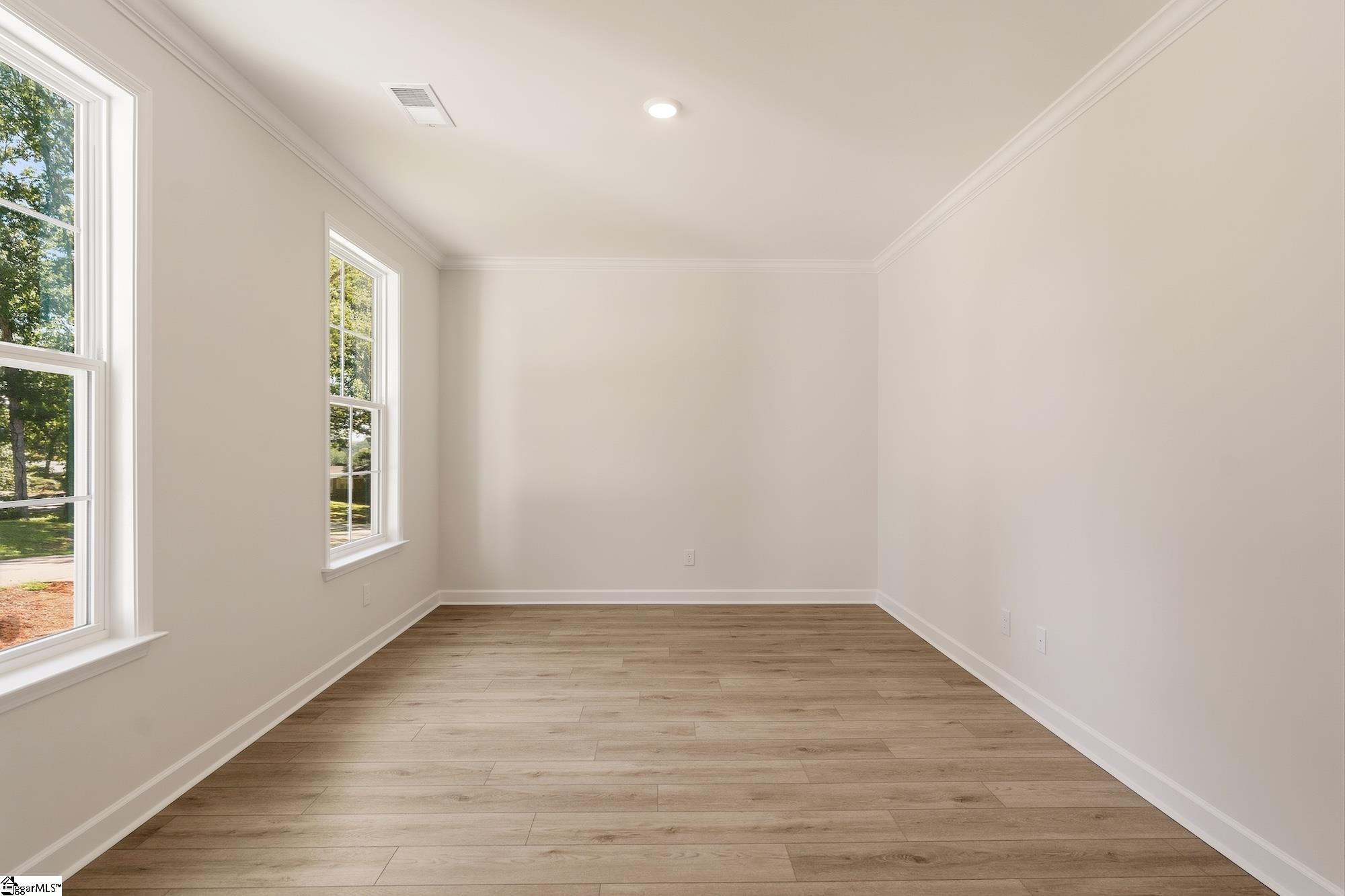 212 Sherwood Drive Property Photo 3