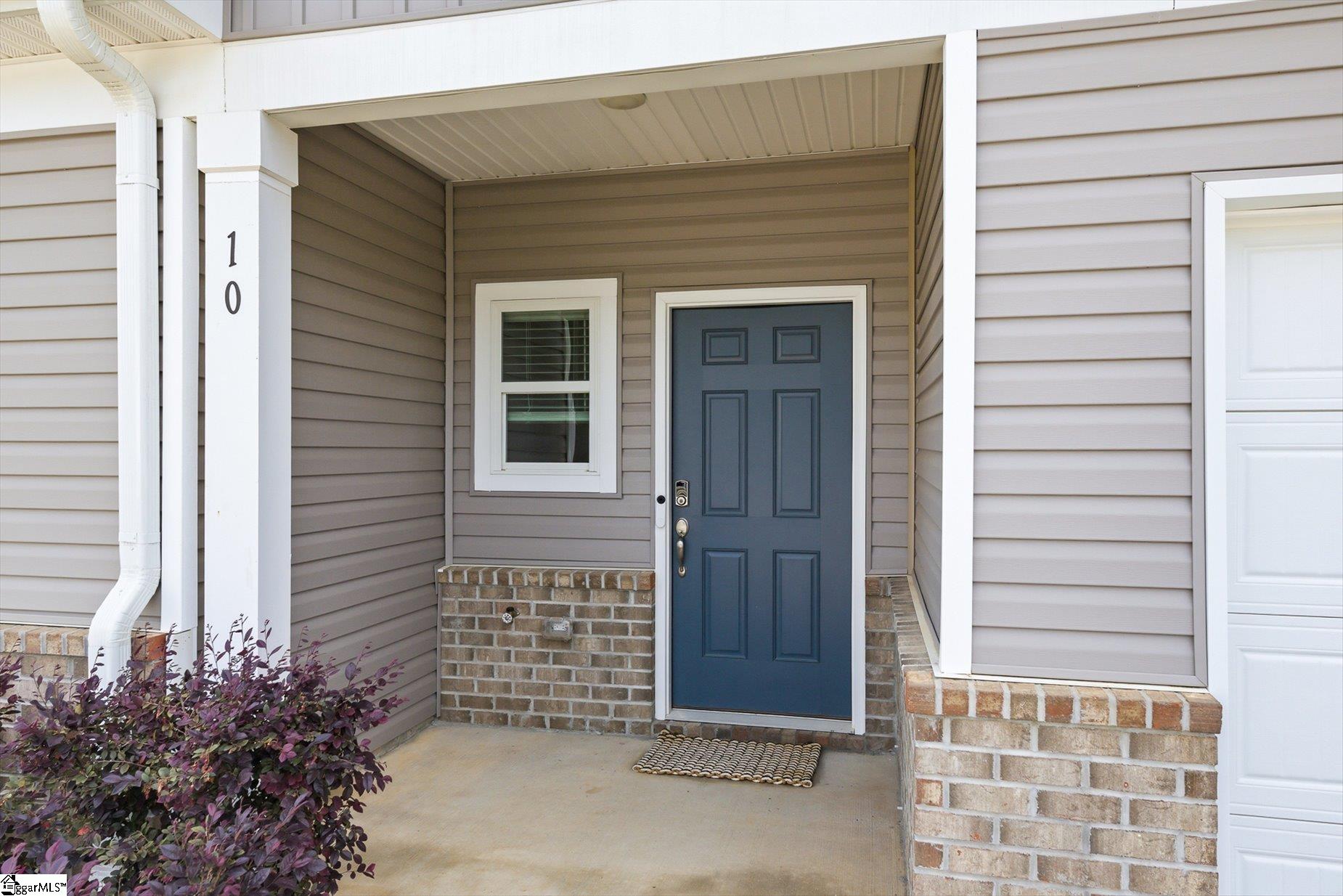 10 Rockshire Trail Property Photo 2
