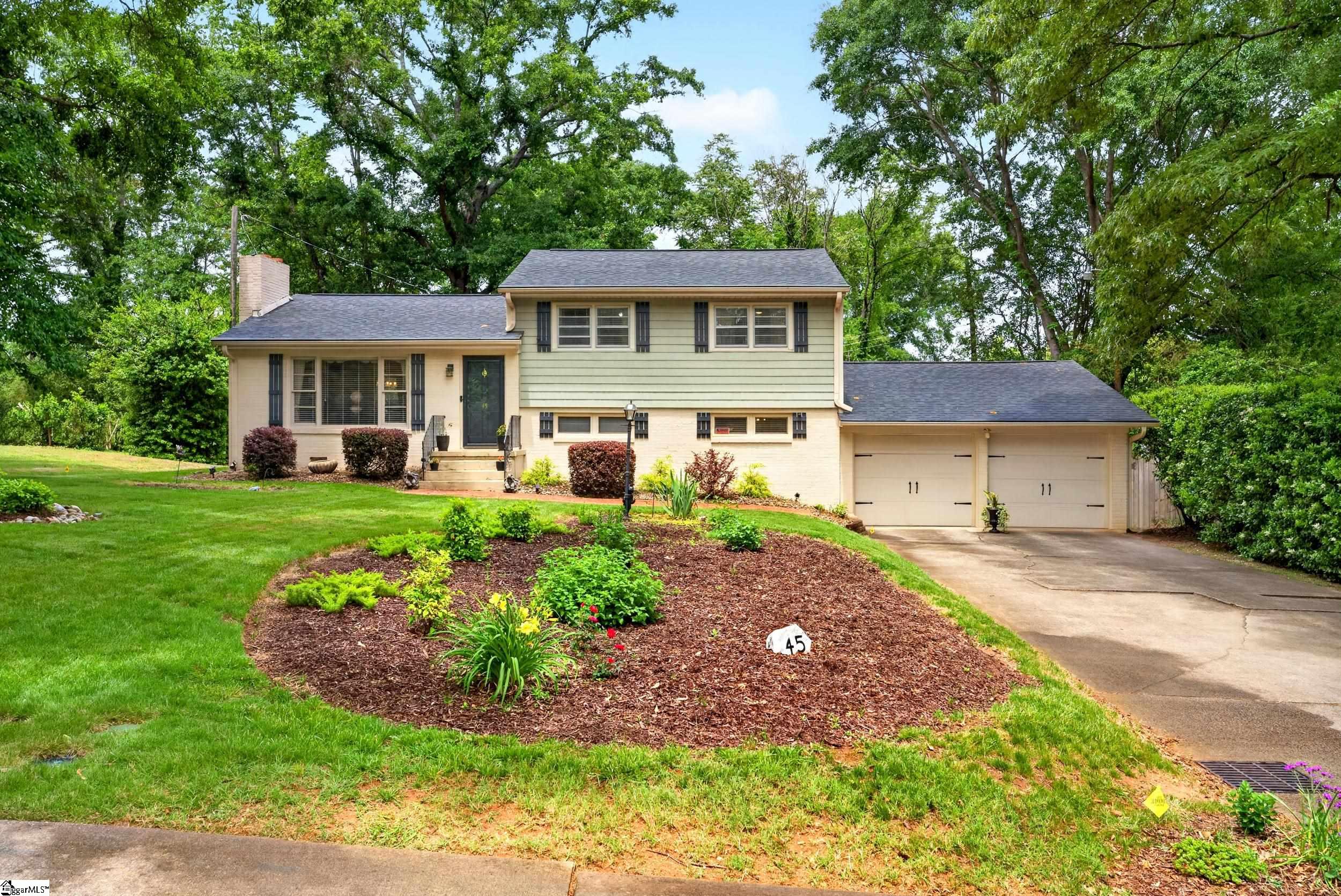 45 Ridgeway Drive Property Photo 2