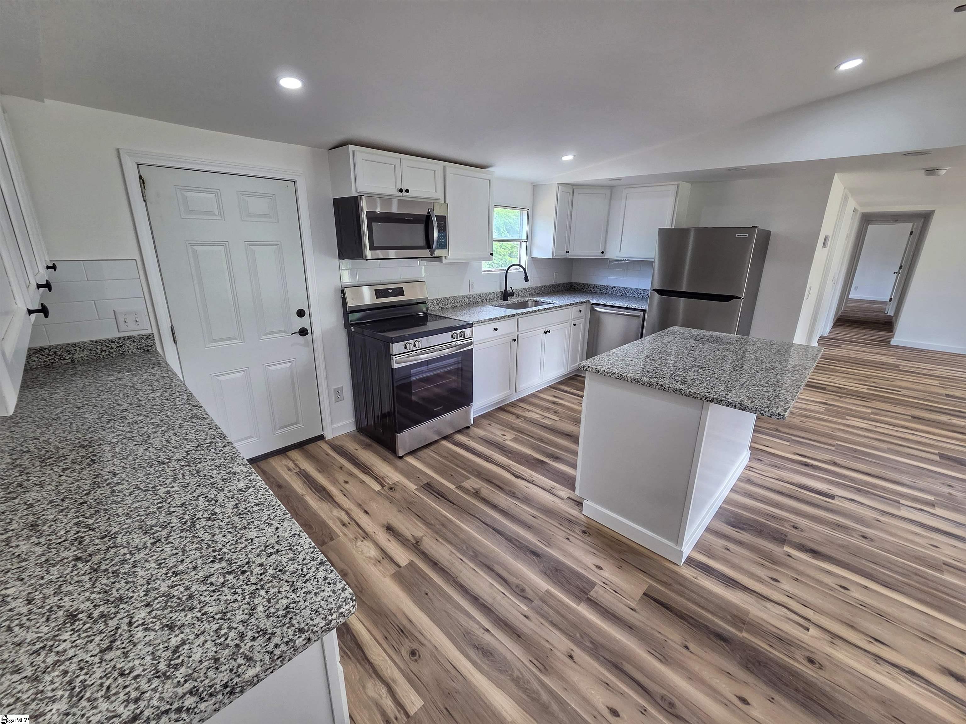 217 Angells Drive Property Photo 4