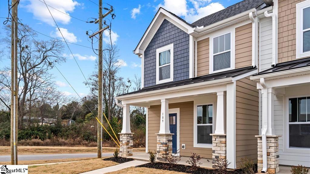 109 Dalmatian Drive Property Photo 2