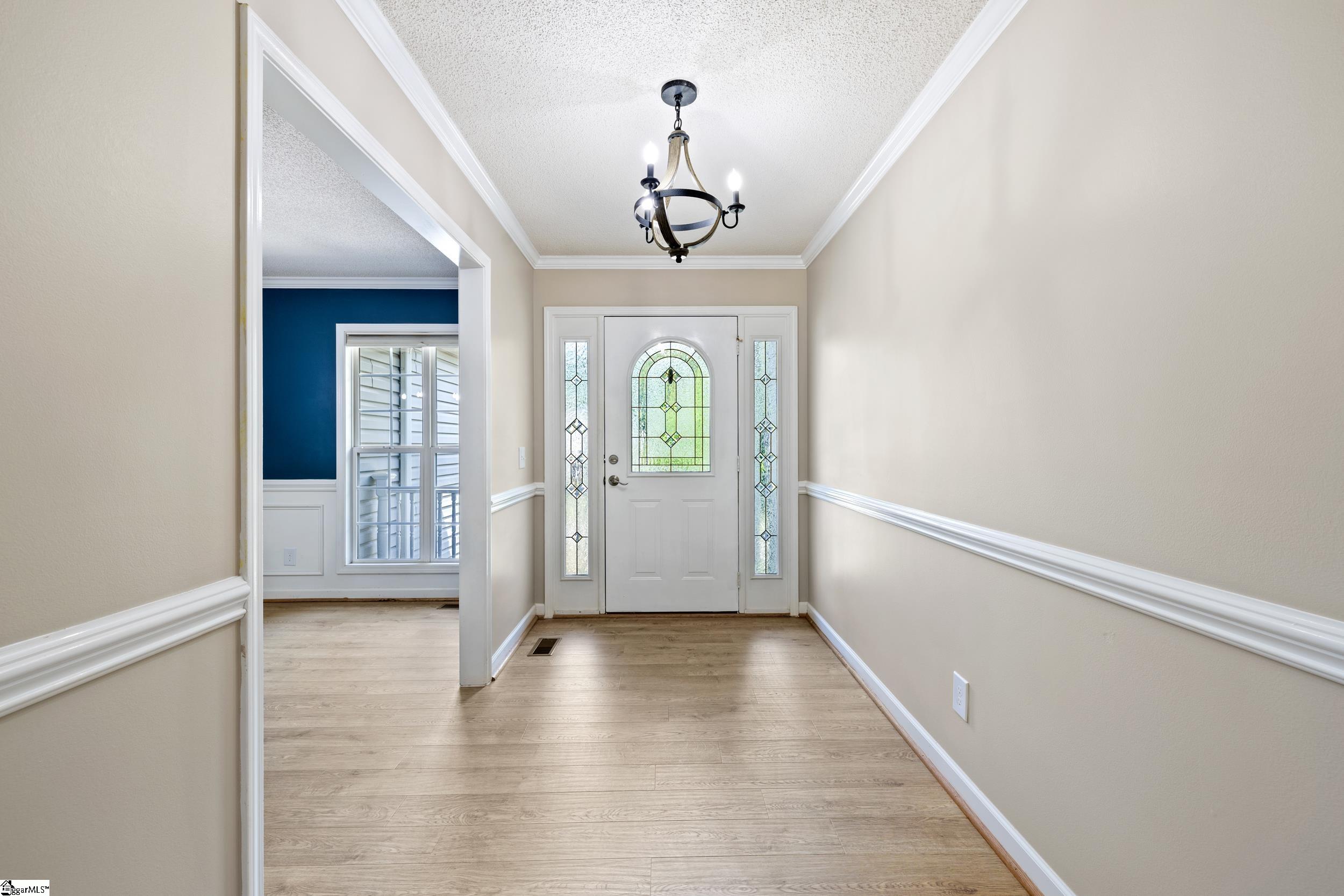 200 Holly Chase Drive Property Photo 14