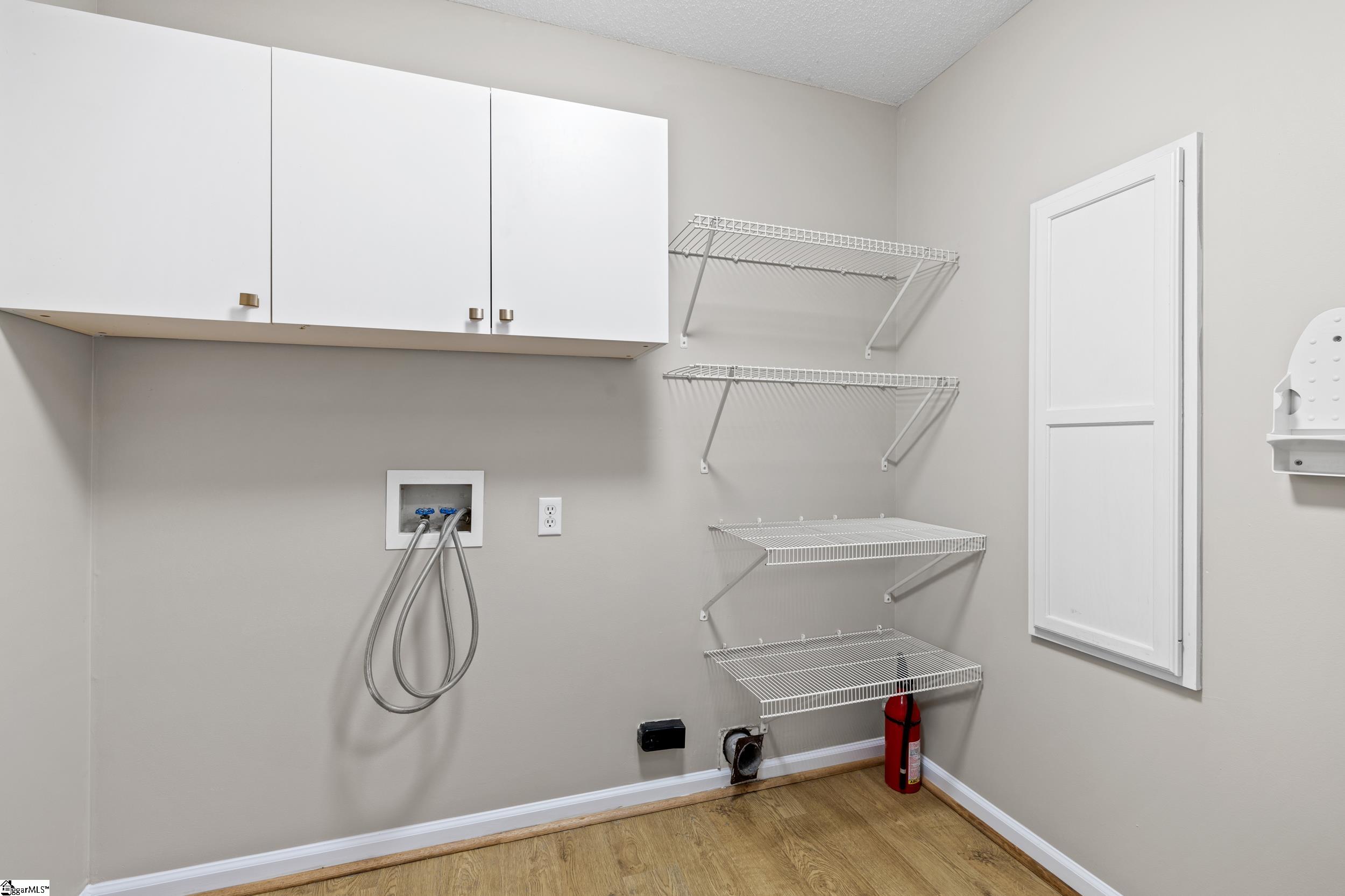 200 Holly Chase Drive Property Photo 20