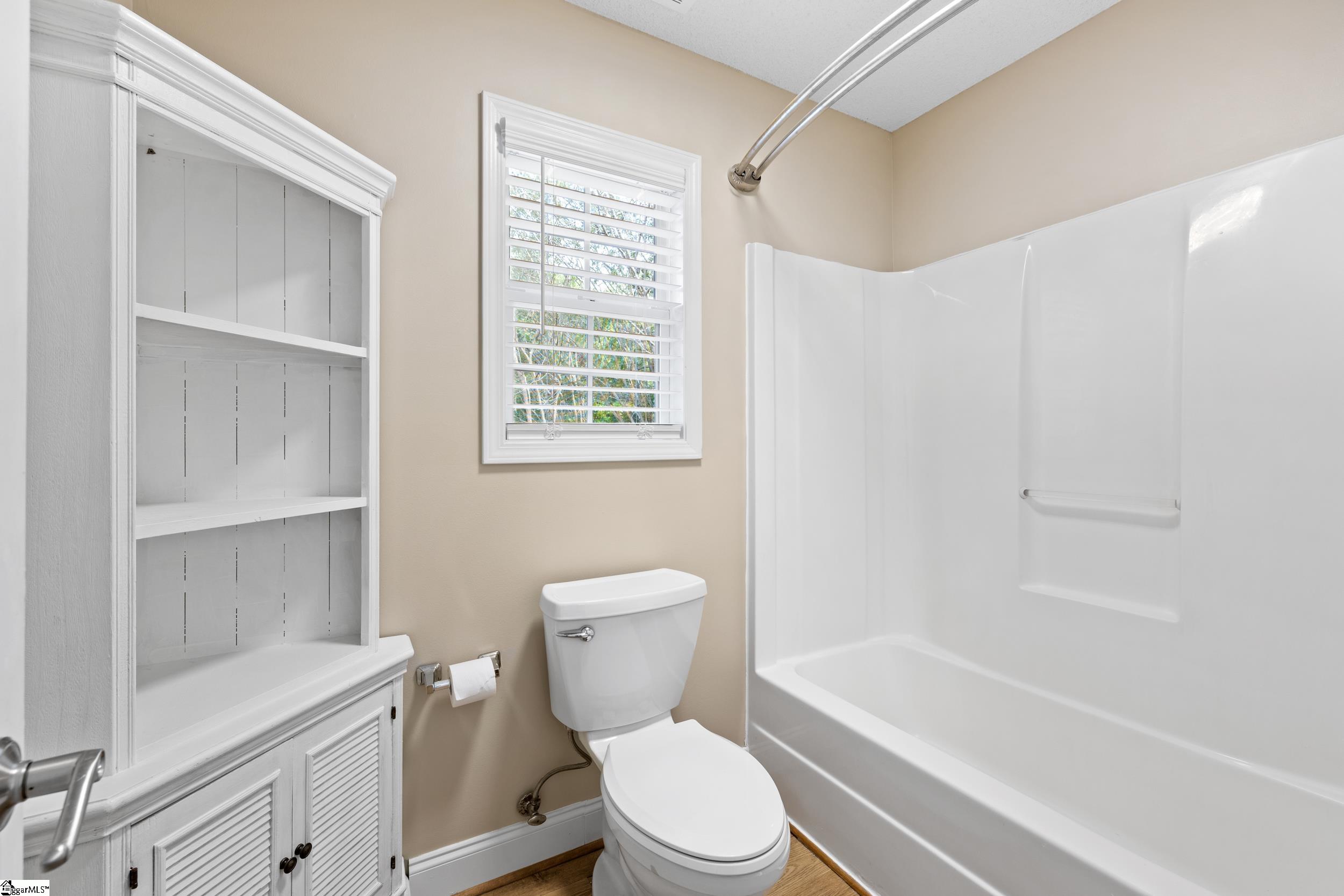 200 Holly Chase Drive Property Photo 32
