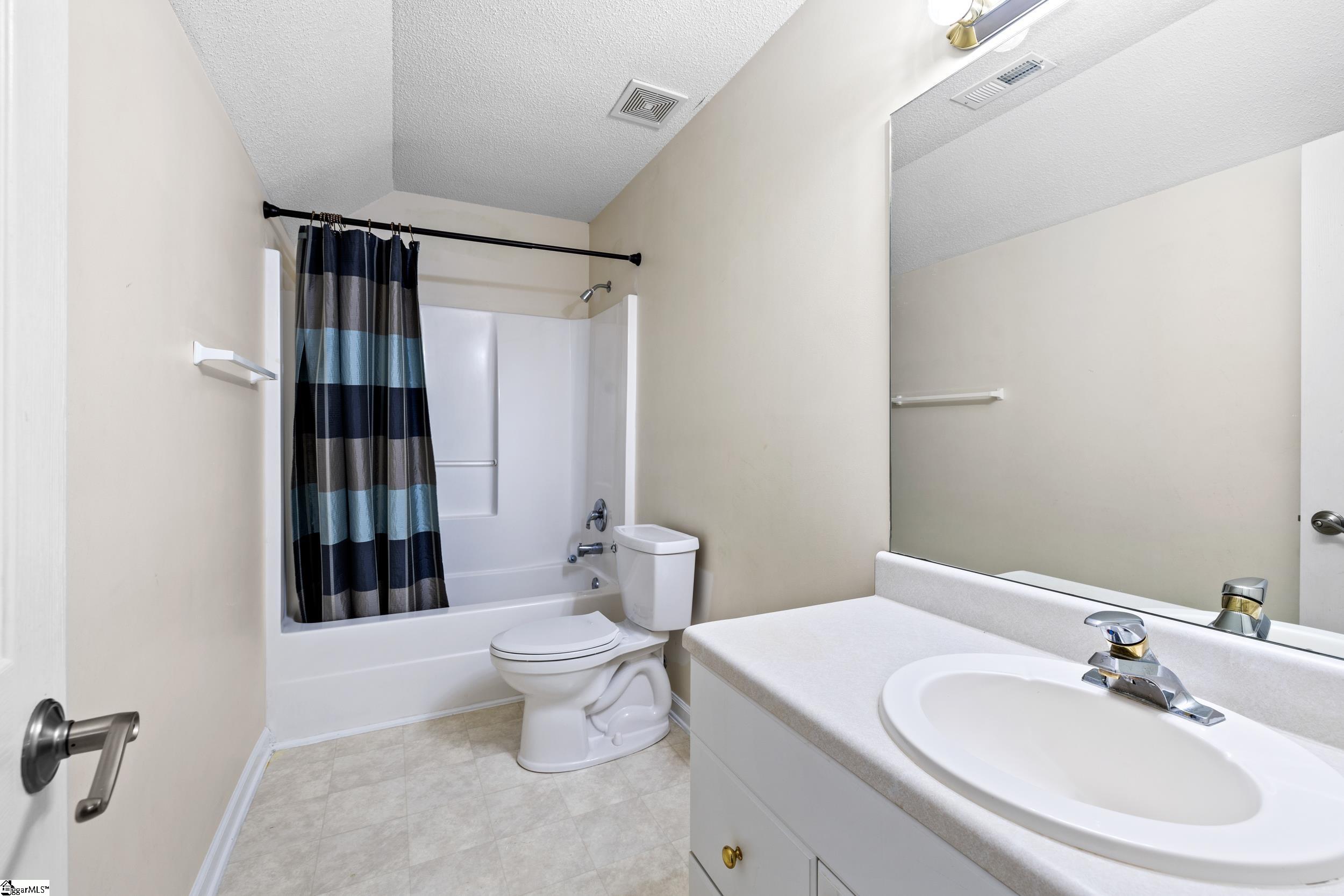 200 Holly Chase Drive Property Photo 39
