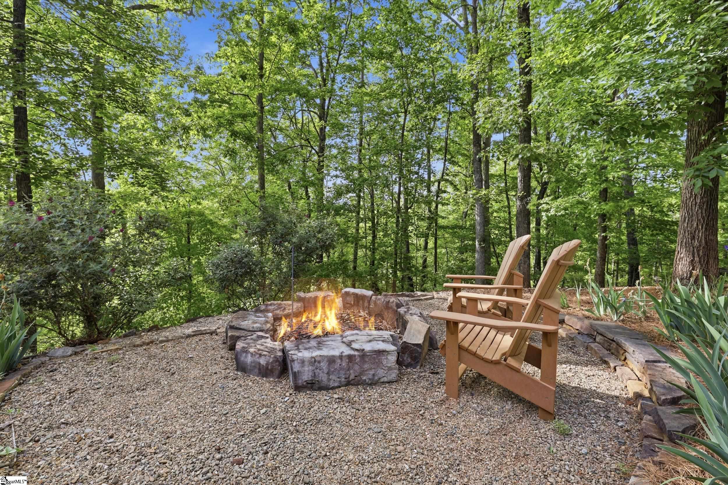 123 Summit Pine Property Photo 41