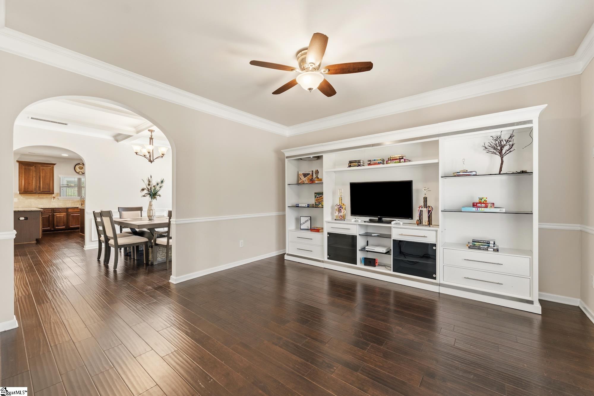 1590522 Property Photo 6
