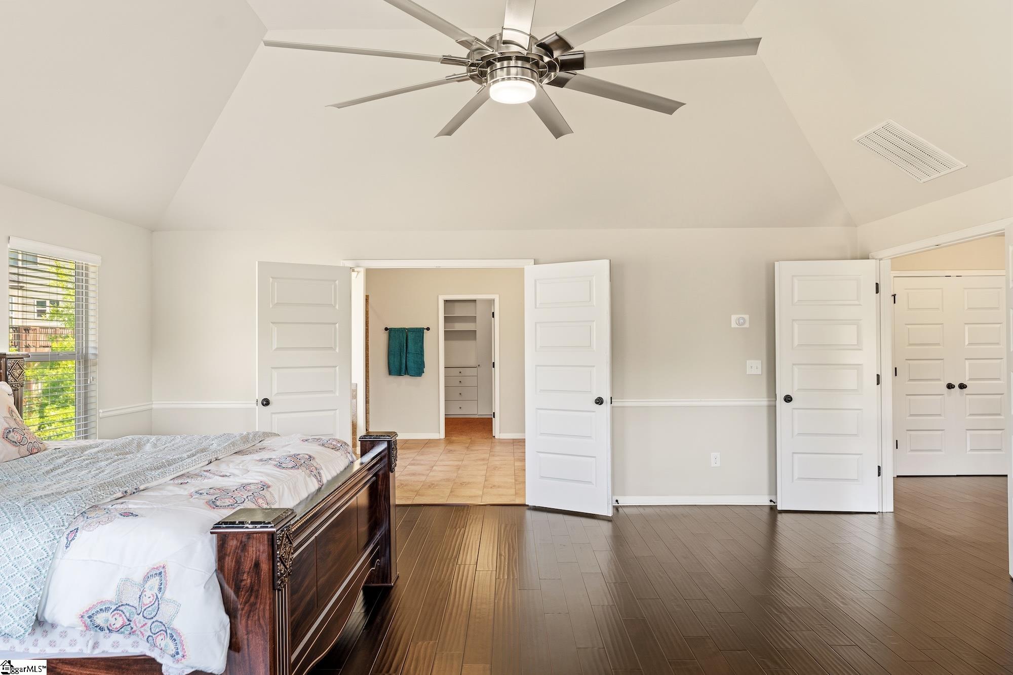 1590522 Property Photo 18