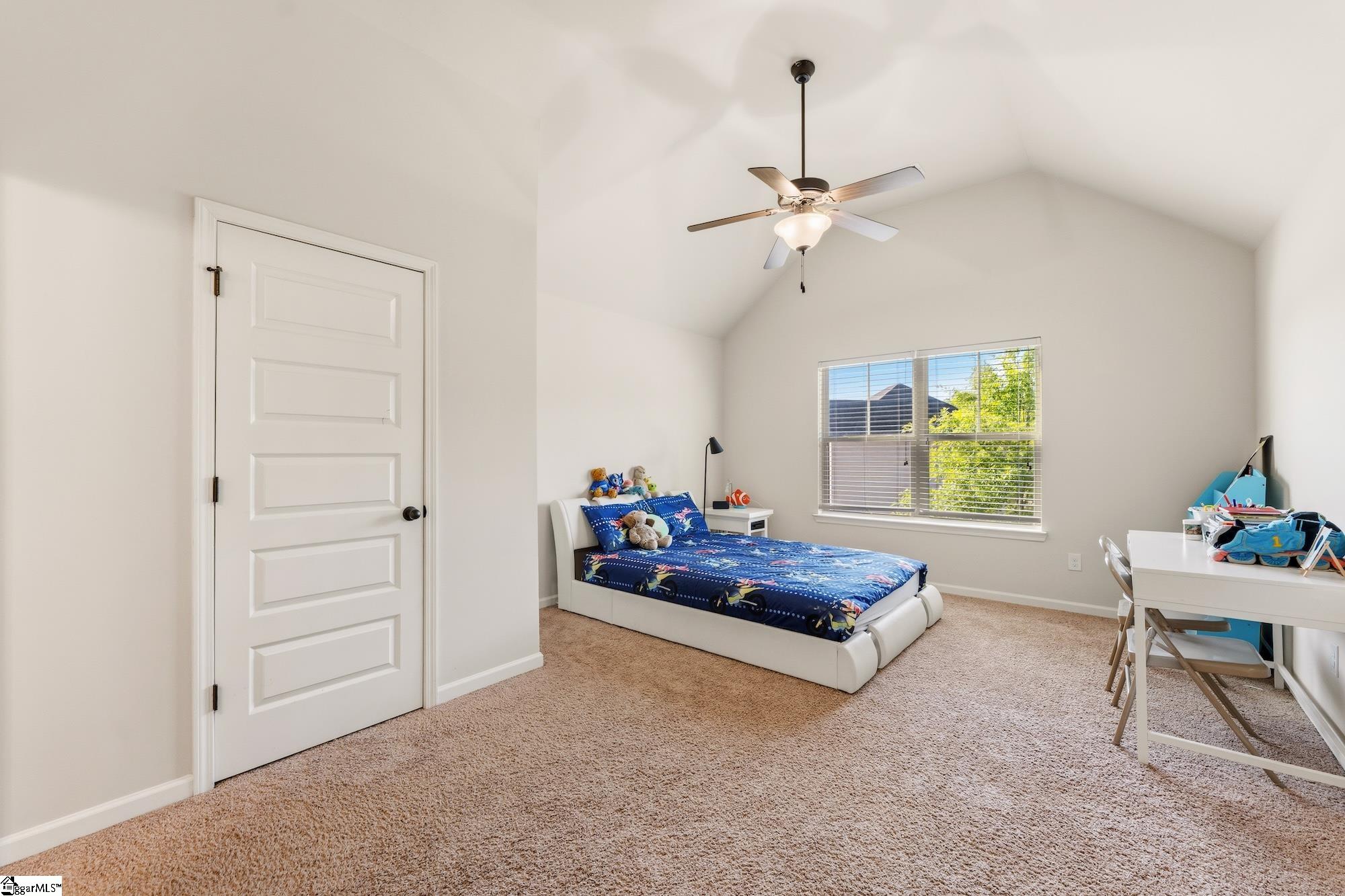 1590522 Property Photo 25
