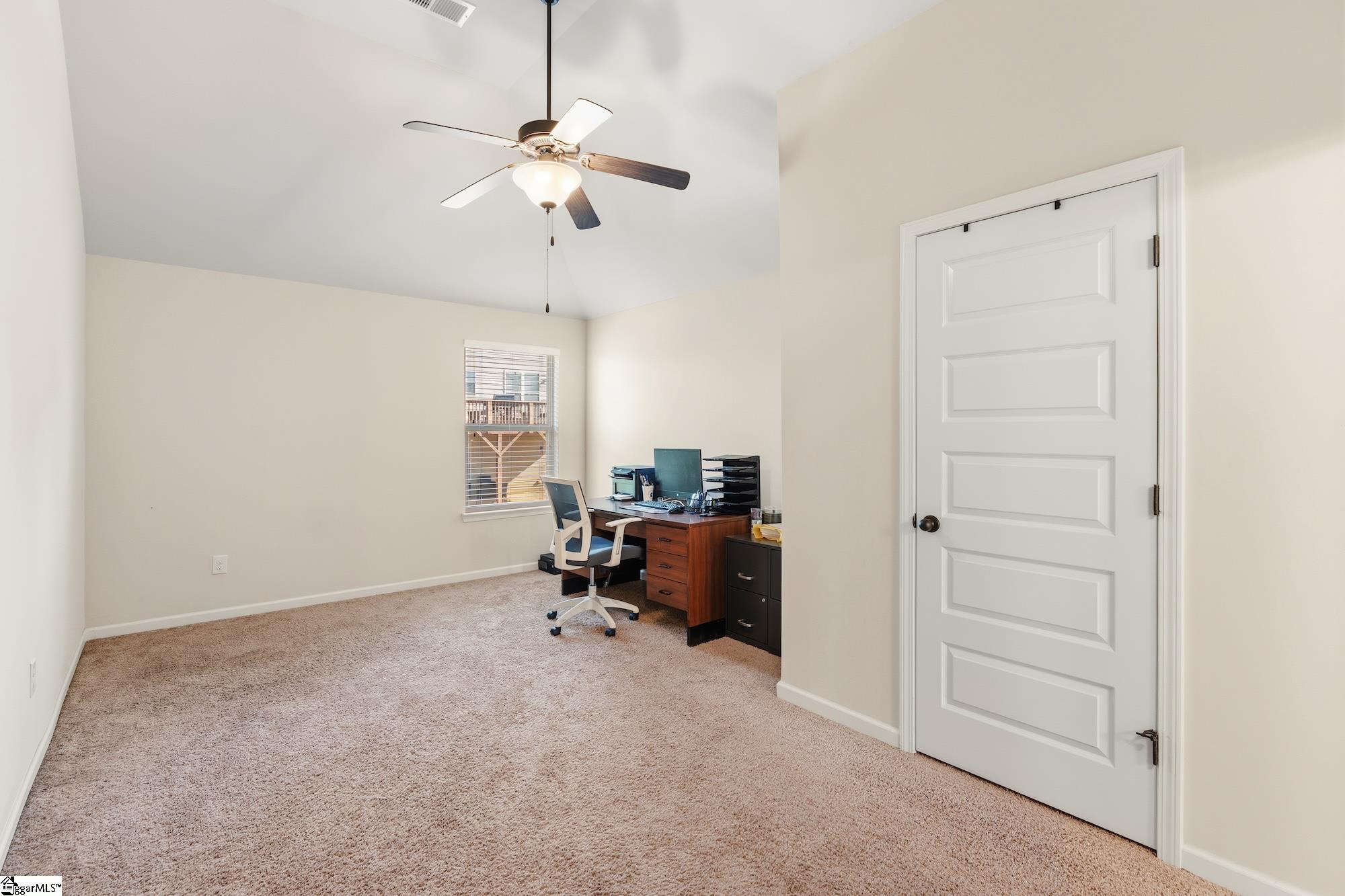 1590522 Property Photo 28