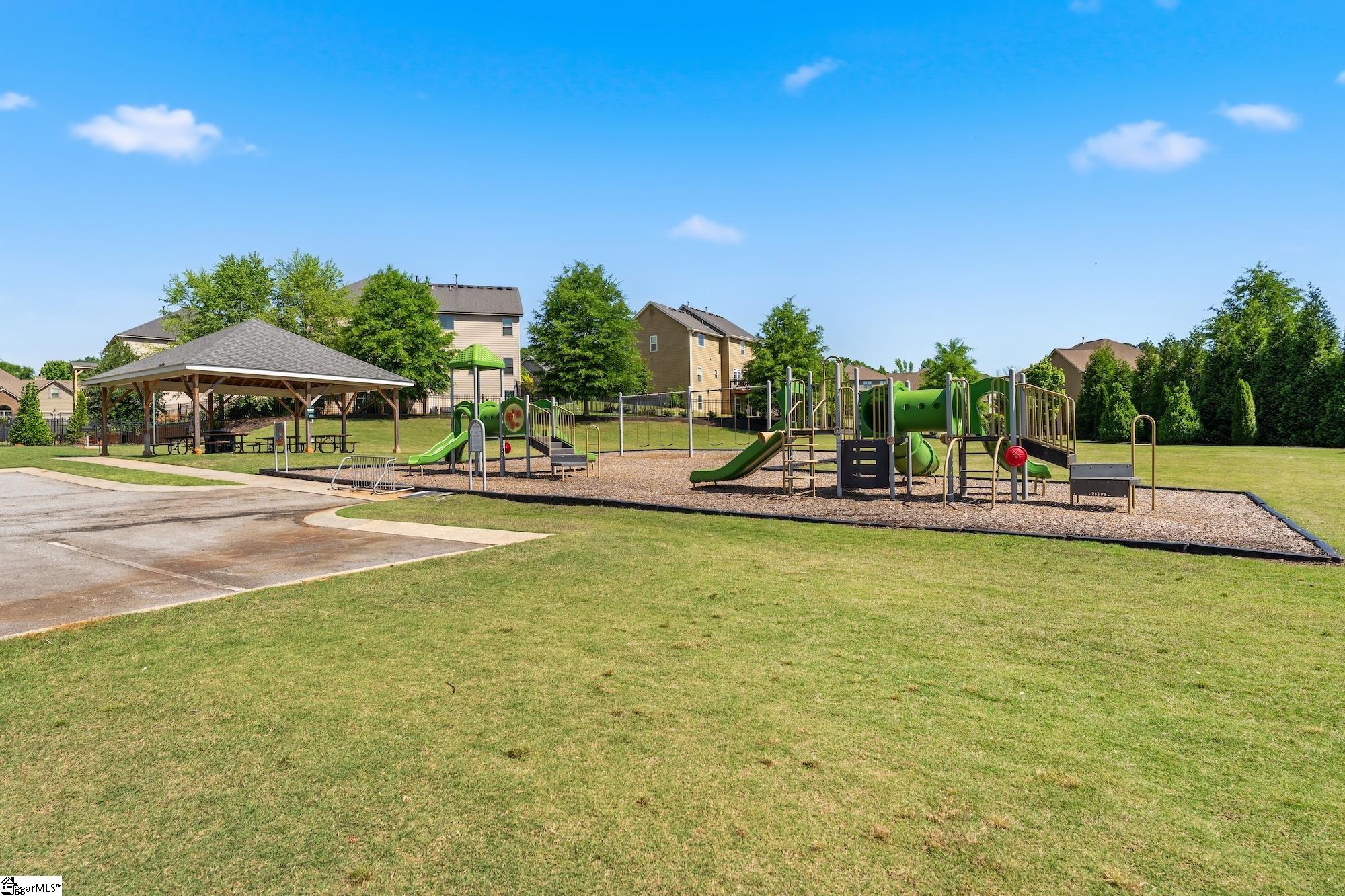1590522 Property Photo 31