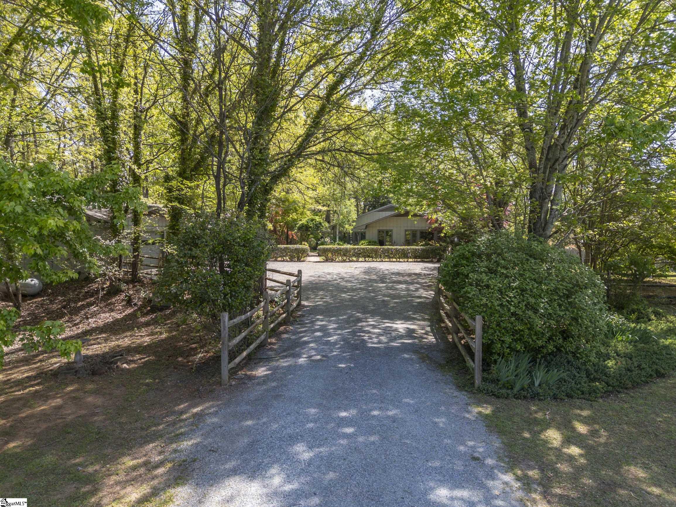 176 Fox Run Lane Property Photo 1