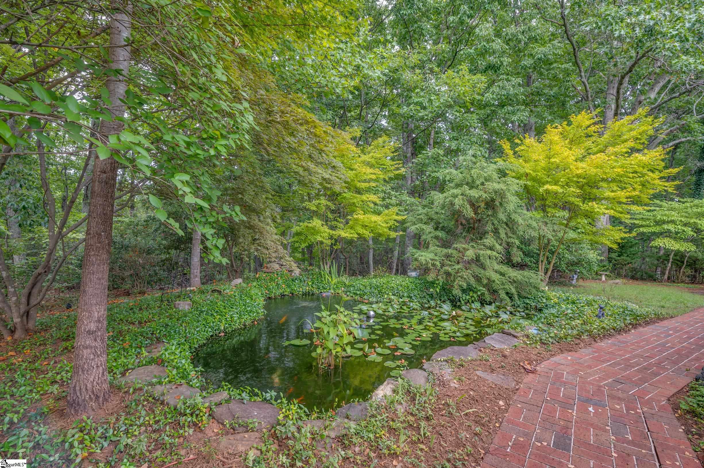 176 Fox Run Lane Property Photo 6