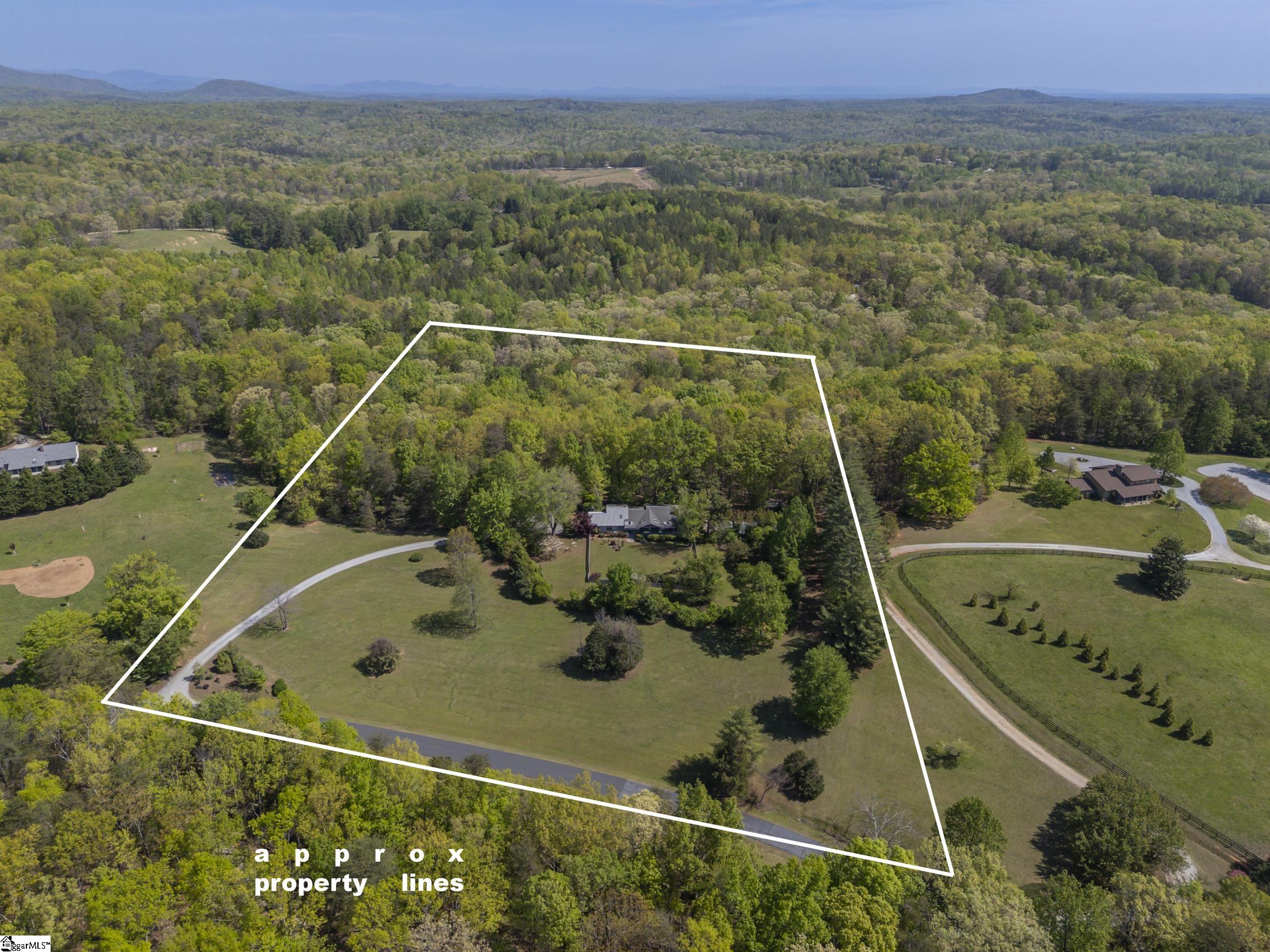 176 Fox Run Lane Property Photo 37