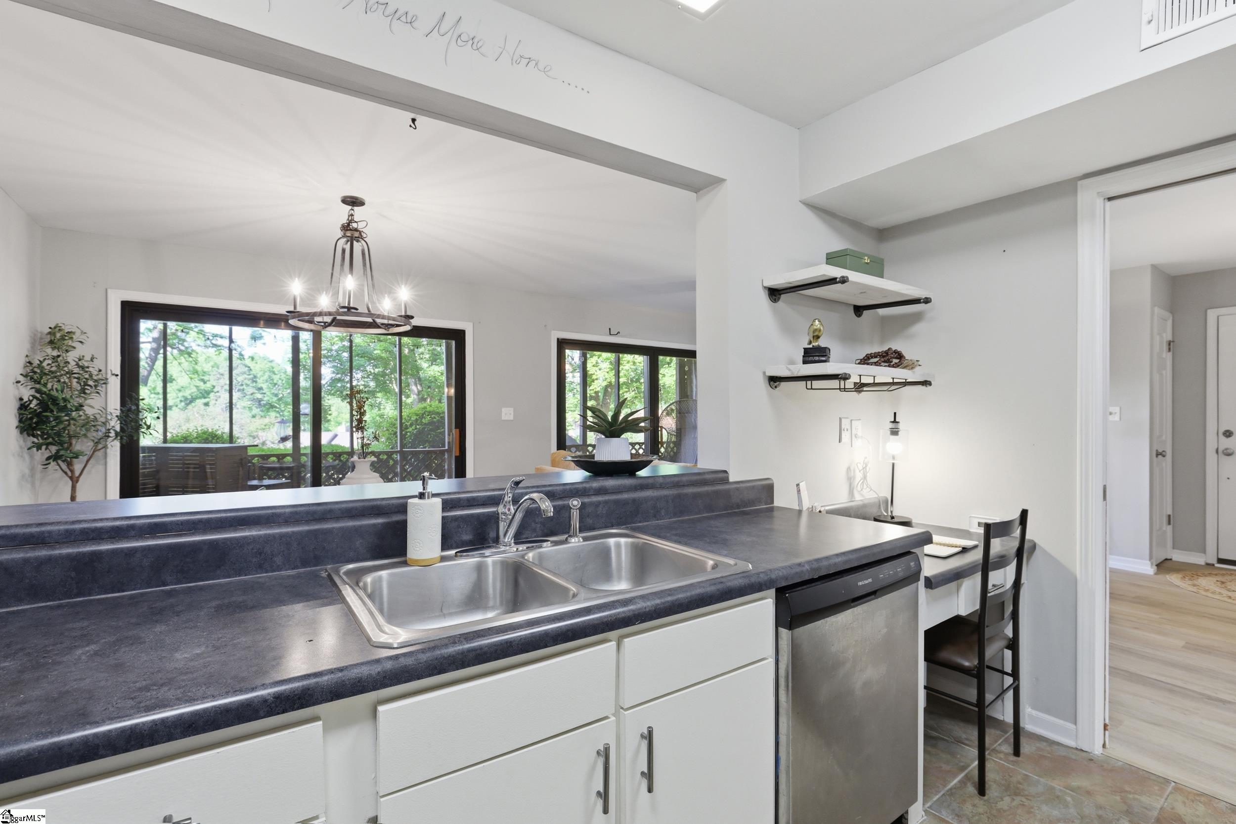2104 Portside Way Property Photo 11