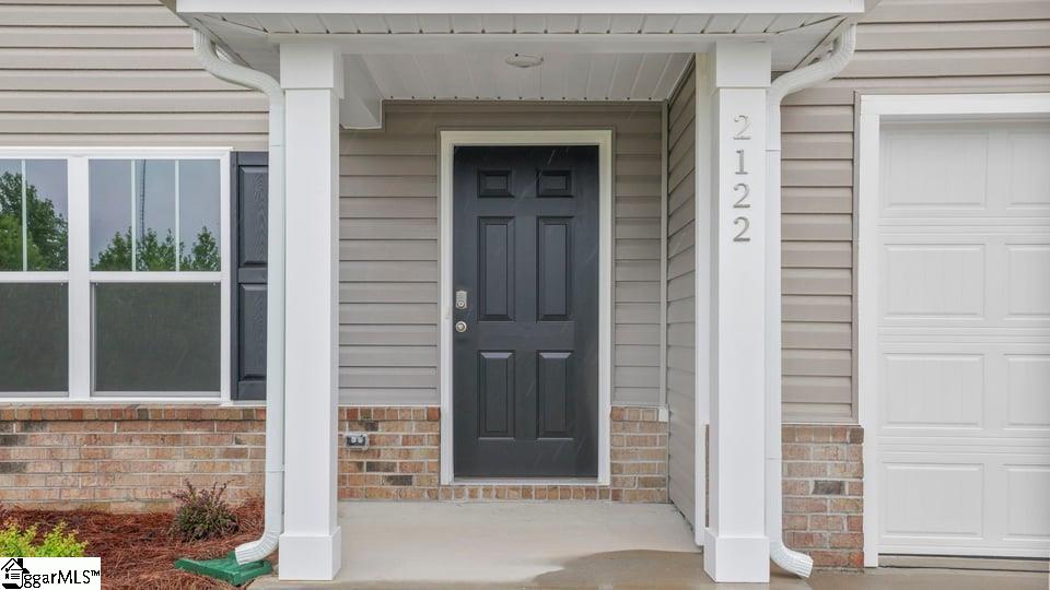 2122 Pierett Circle Property Photo 2