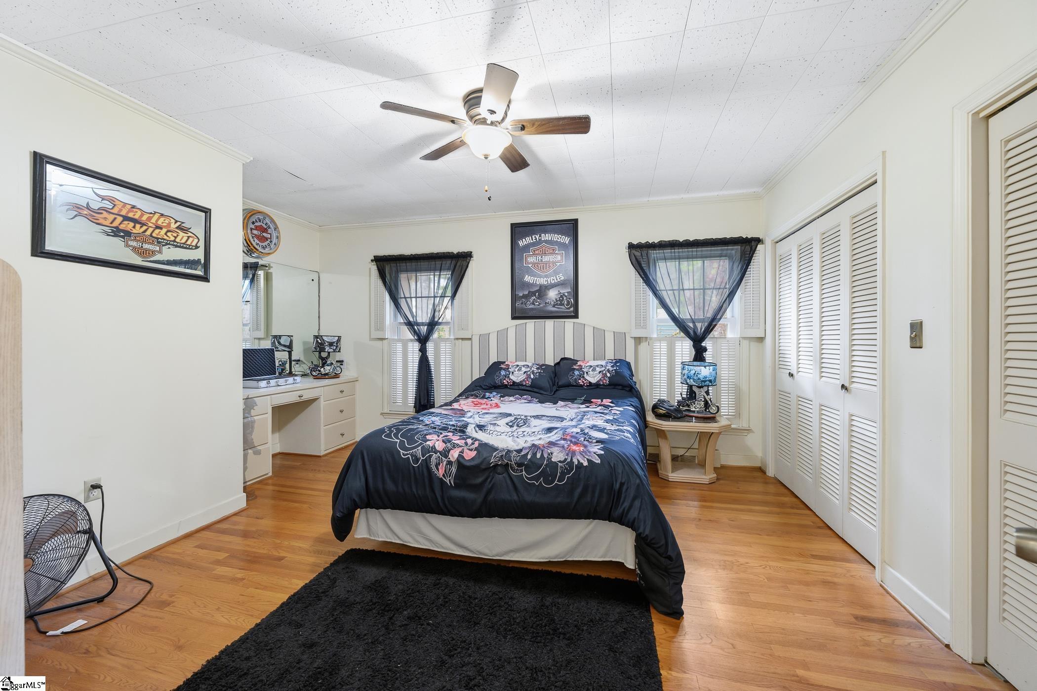 1590588 Property Photo 7