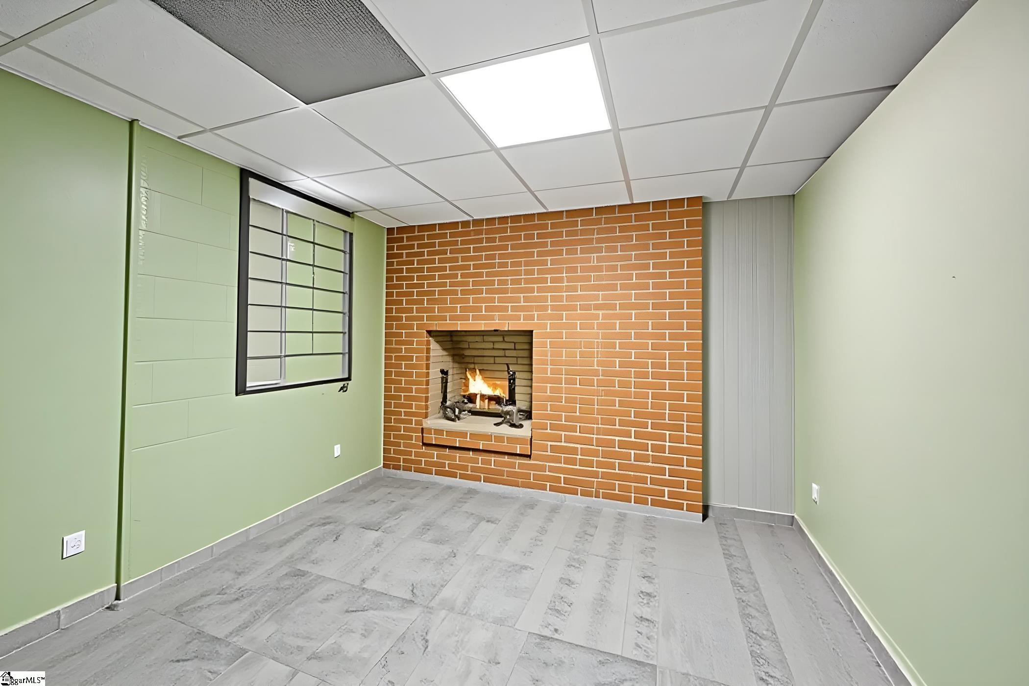 1590588 Property Photo 8