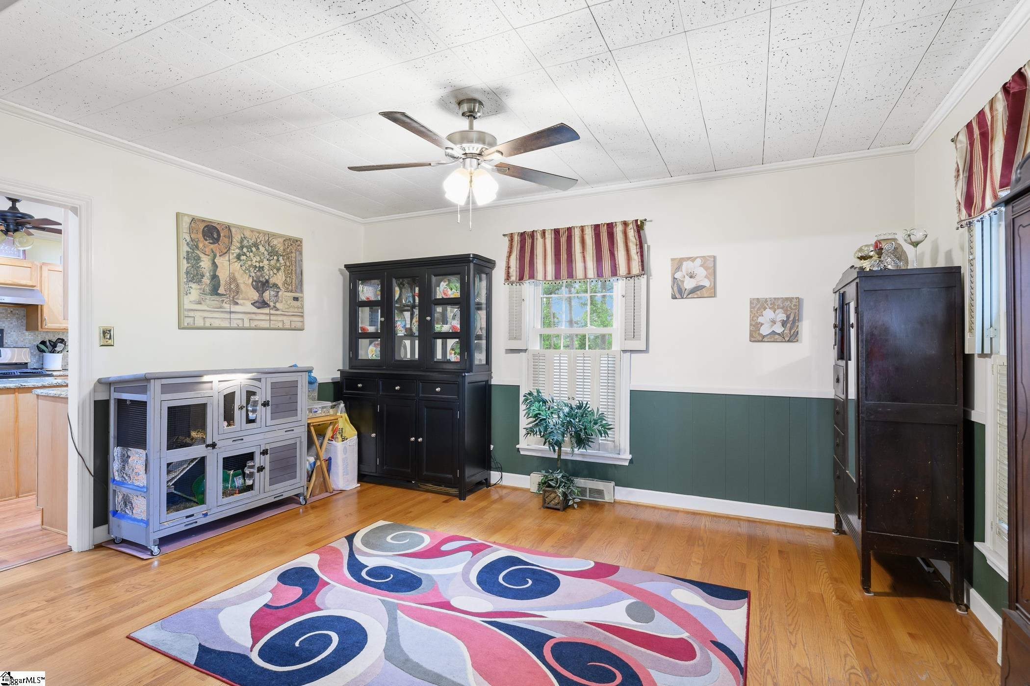 1590588 Property Photo 9