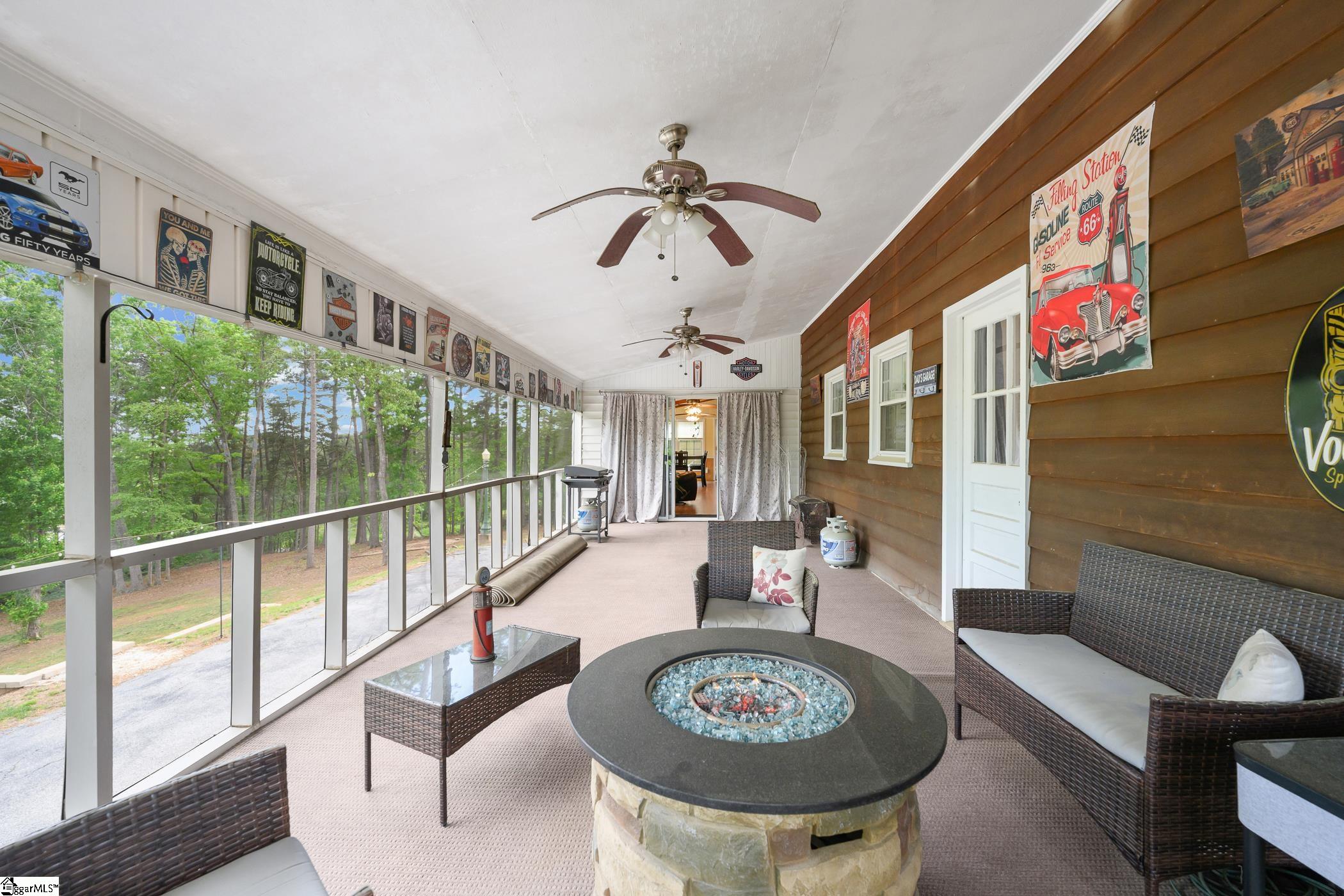 1590588 Property Photo 18