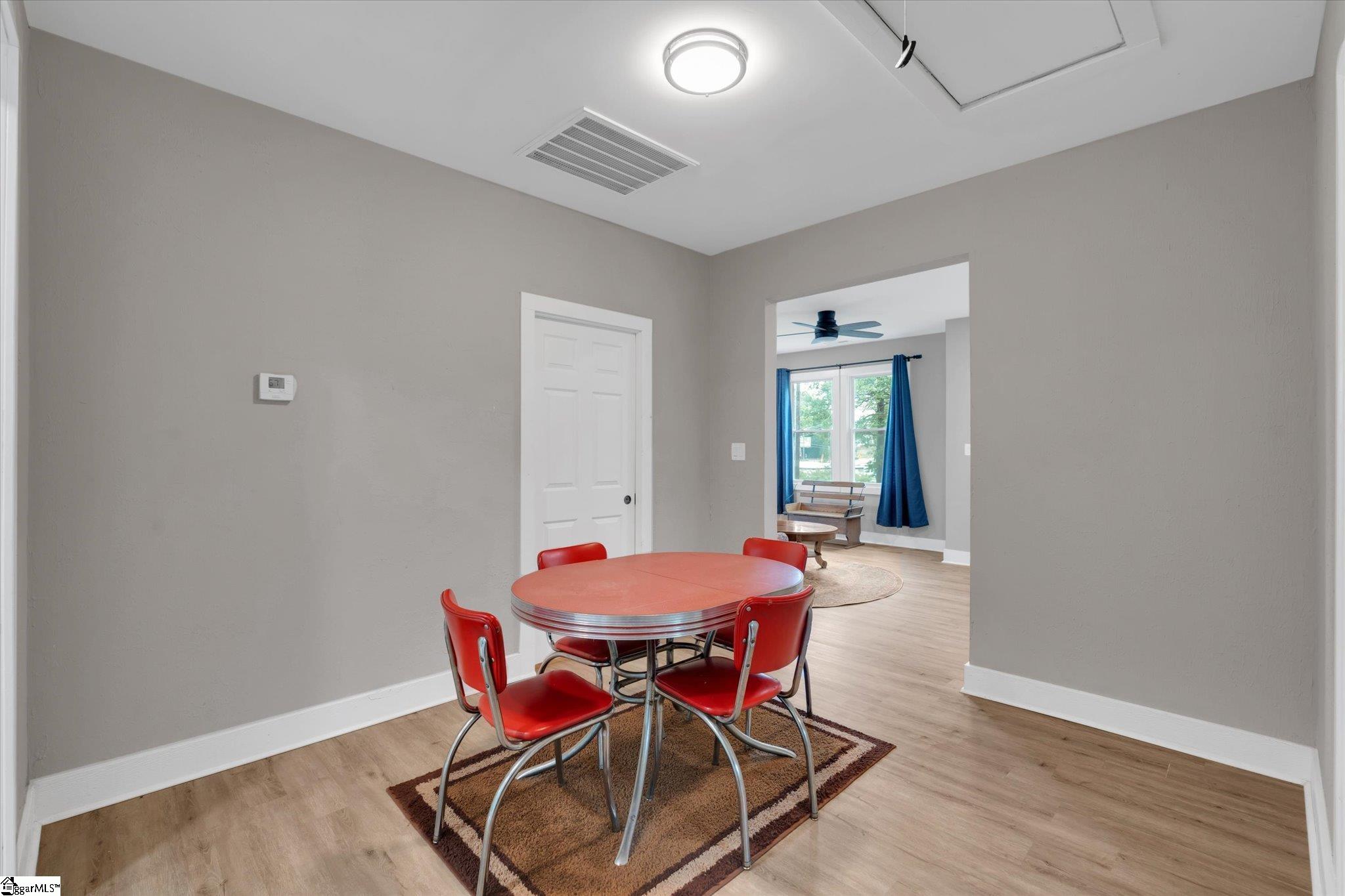 406 Cunningham Drive Property Photo 4