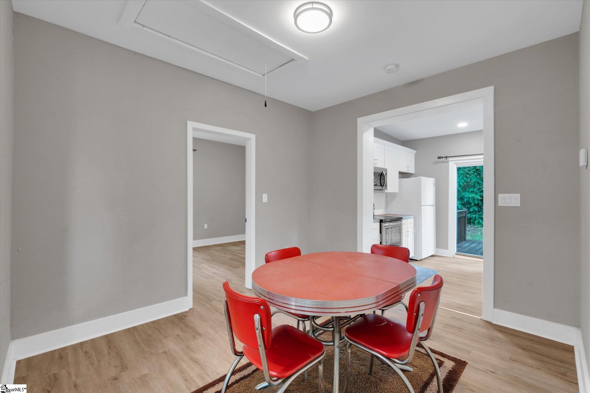 406 Cunningham Drive Property Photo 14