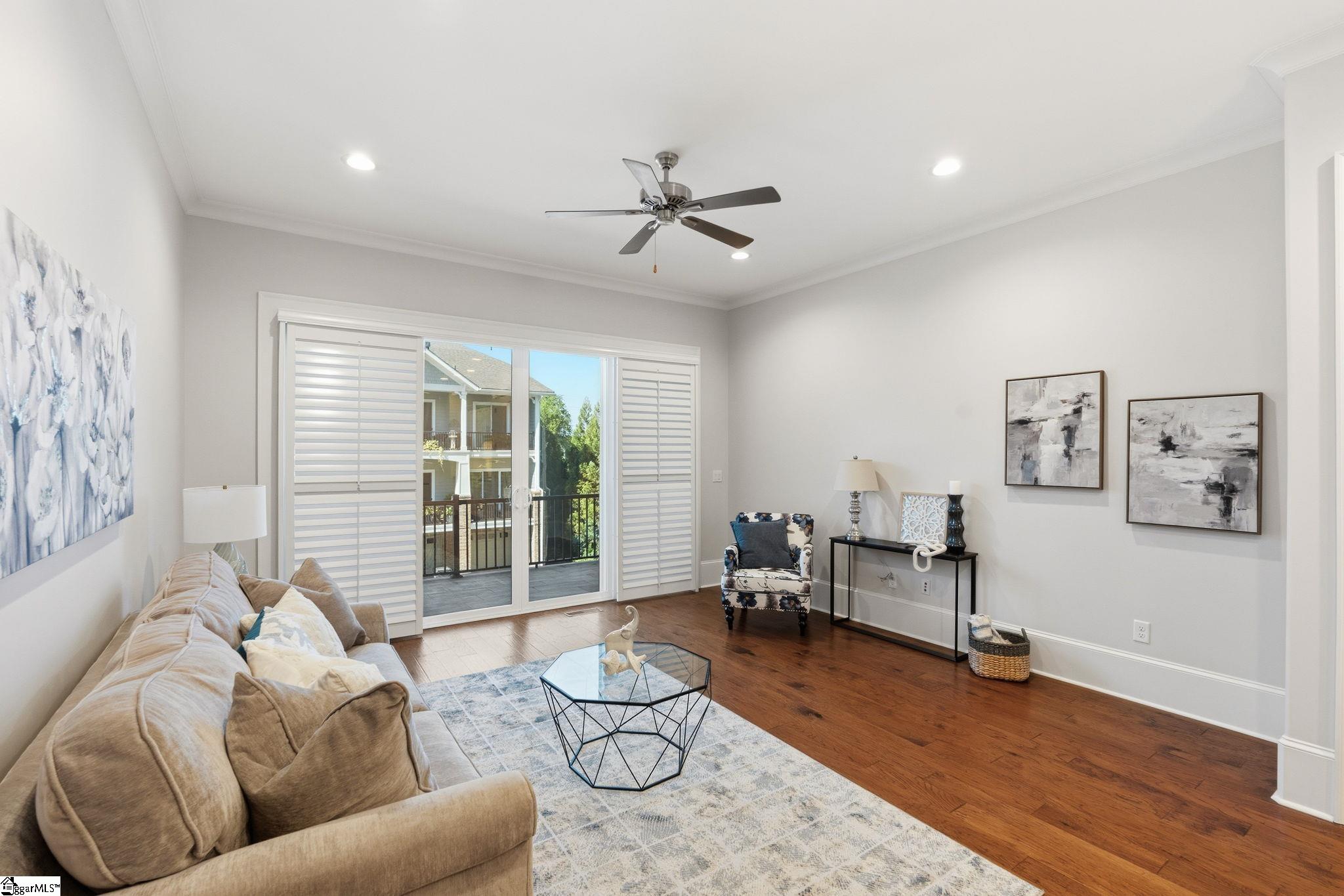 100 S Hudson Street Property Photo 11