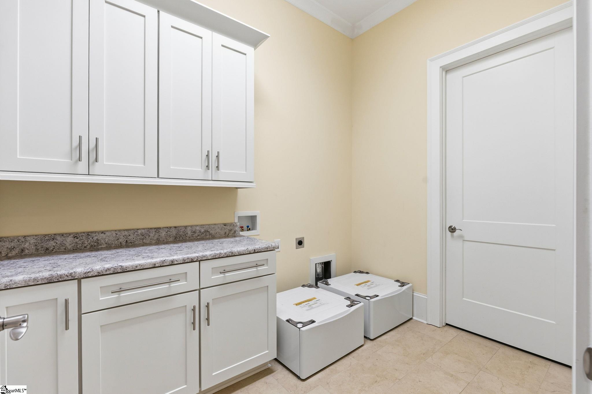 100 S Hudson Street Property Photo 18
