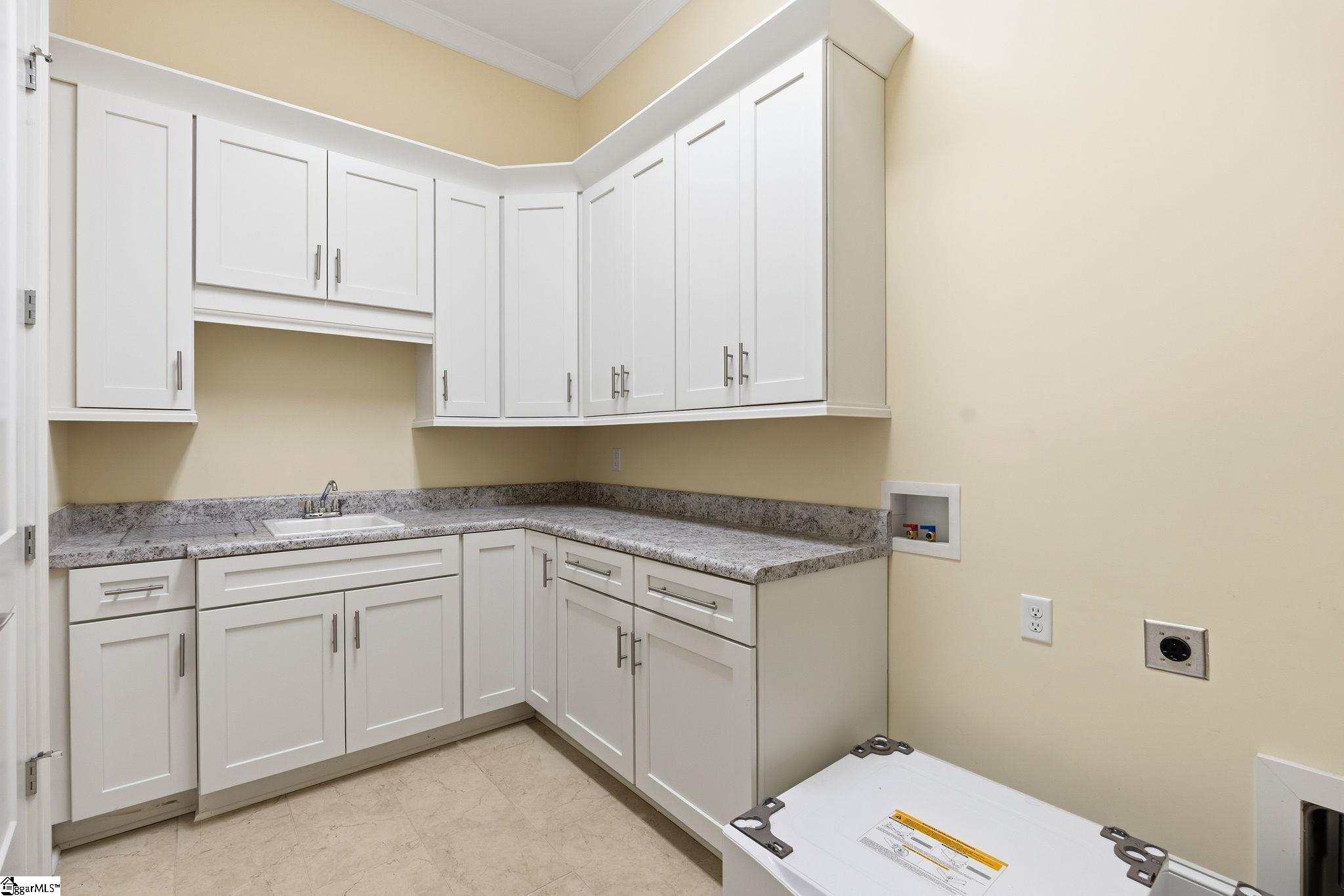 100 S Hudson Street Property Photo 19