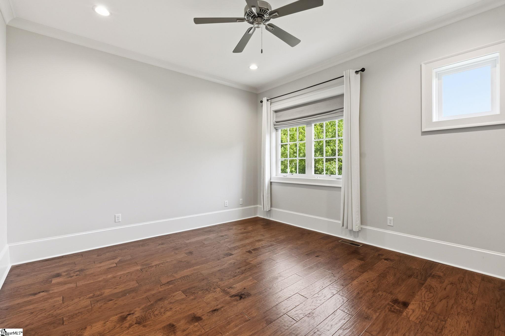 100 S Hudson Street Property Photo 26