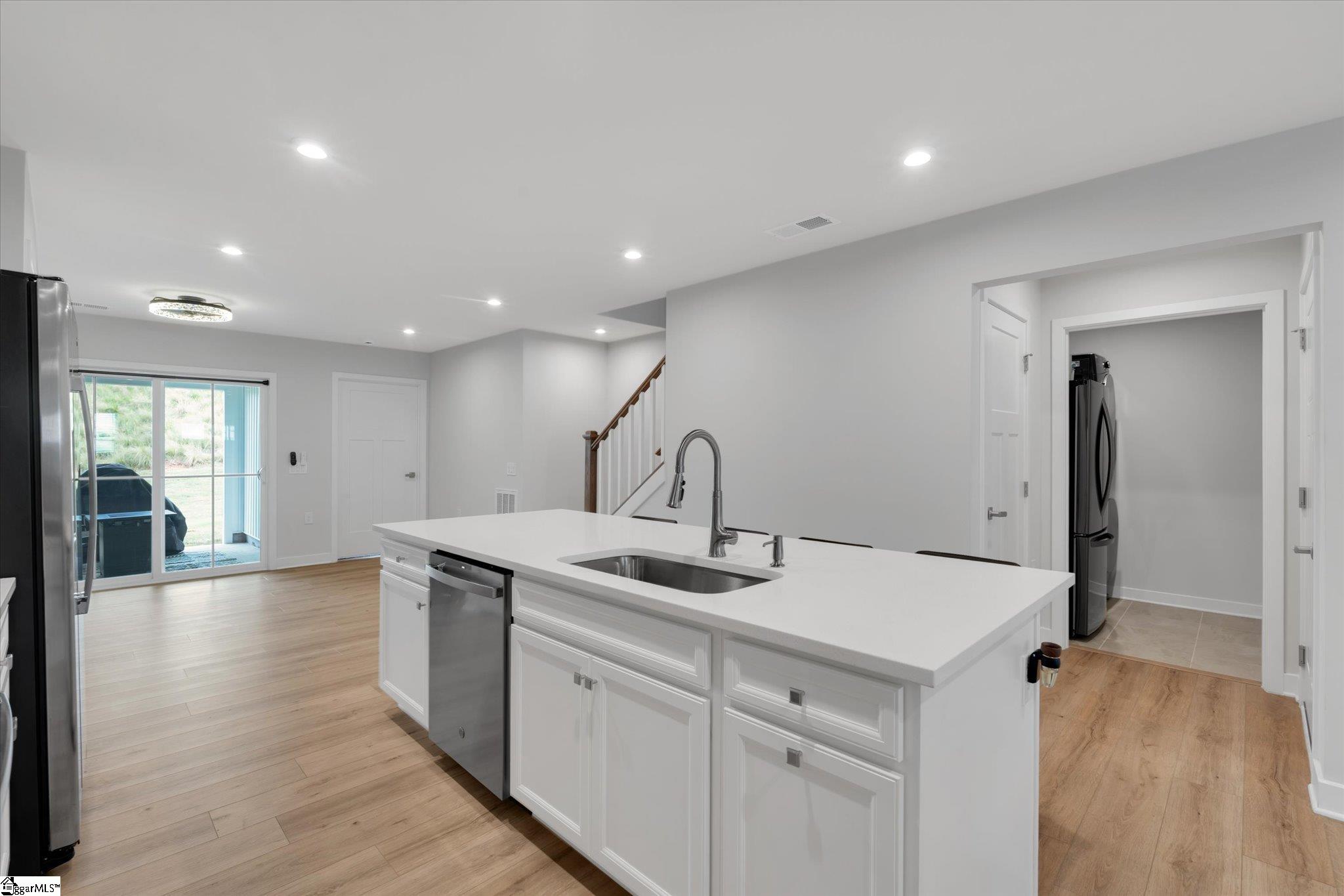 1590676 Property Photo 10