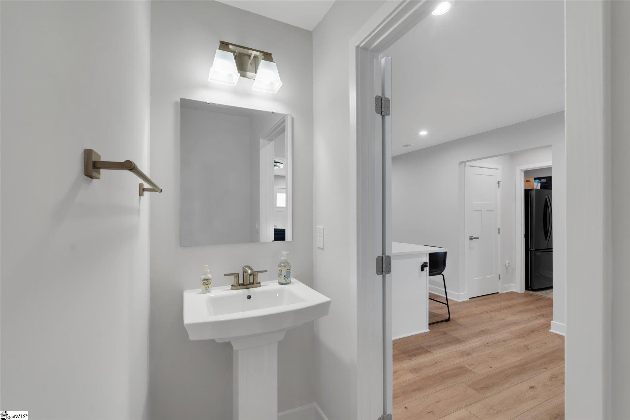 1590676 Property Photo 14