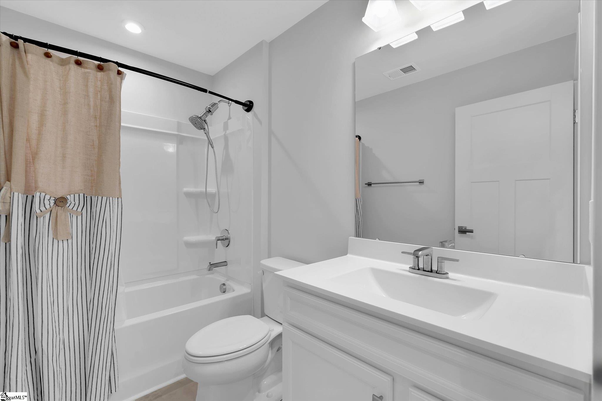 1590676 Property Photo 22